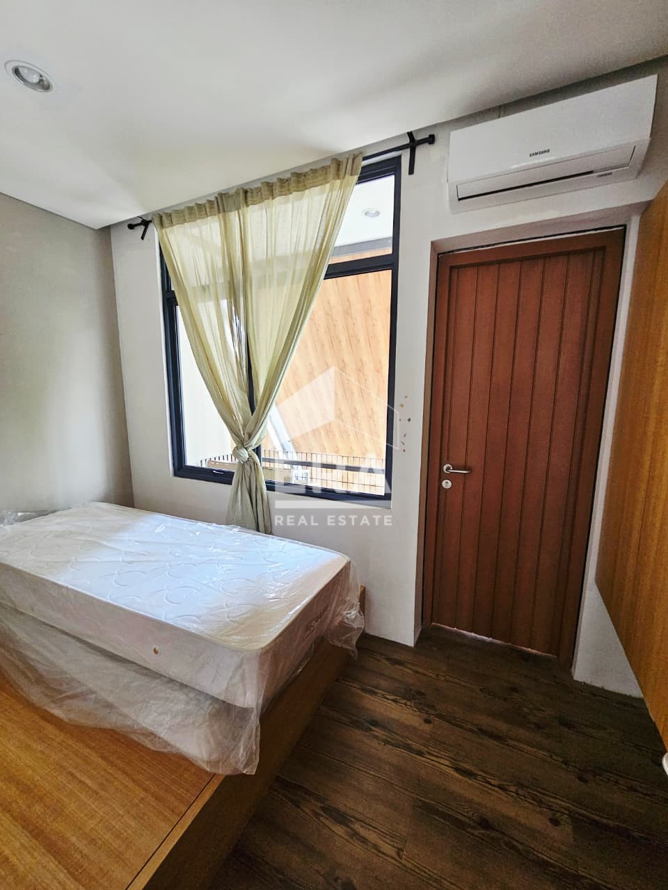 interior 7