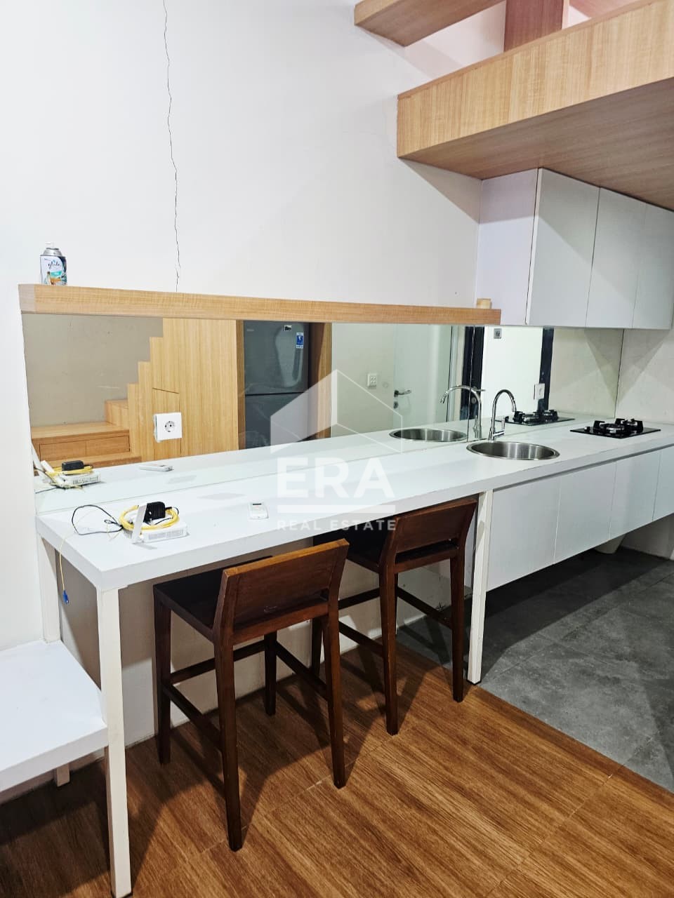 interior 8