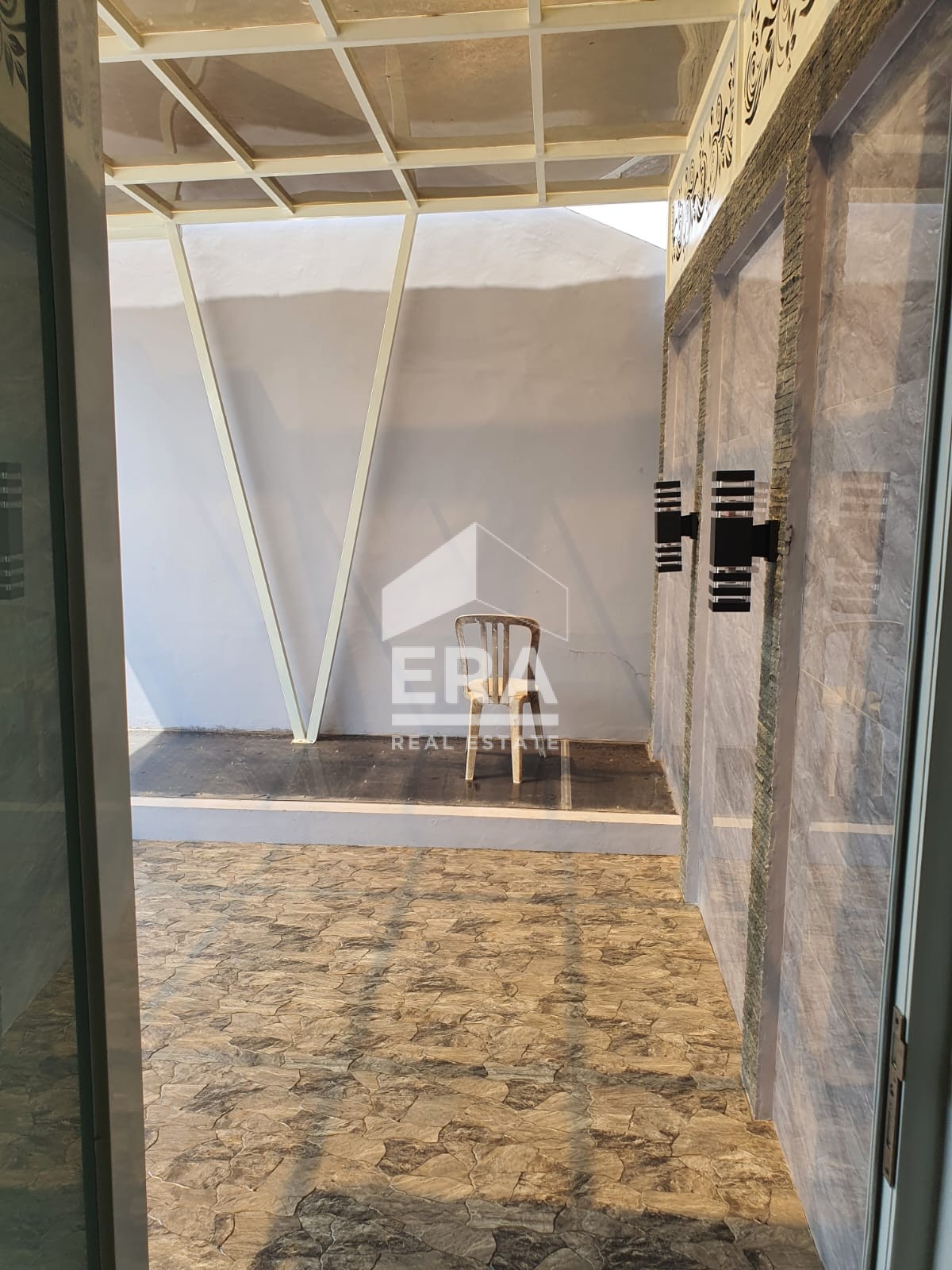interior 10
