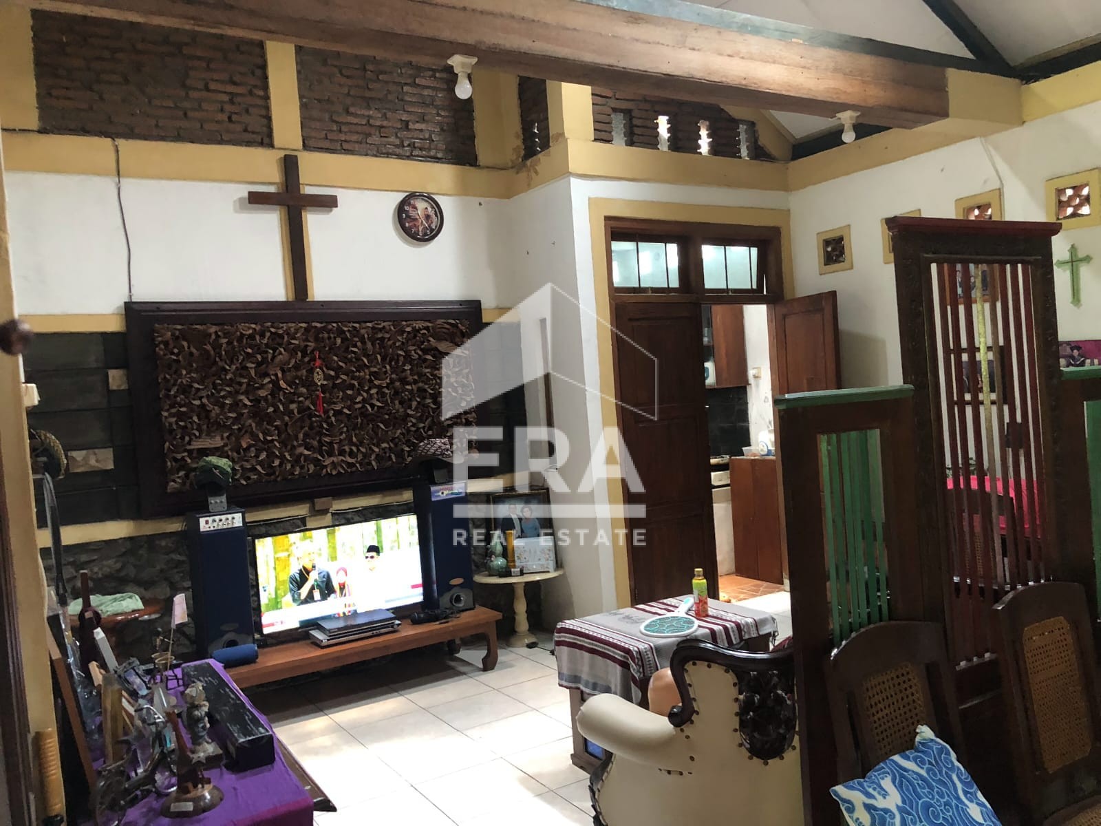 interior 11