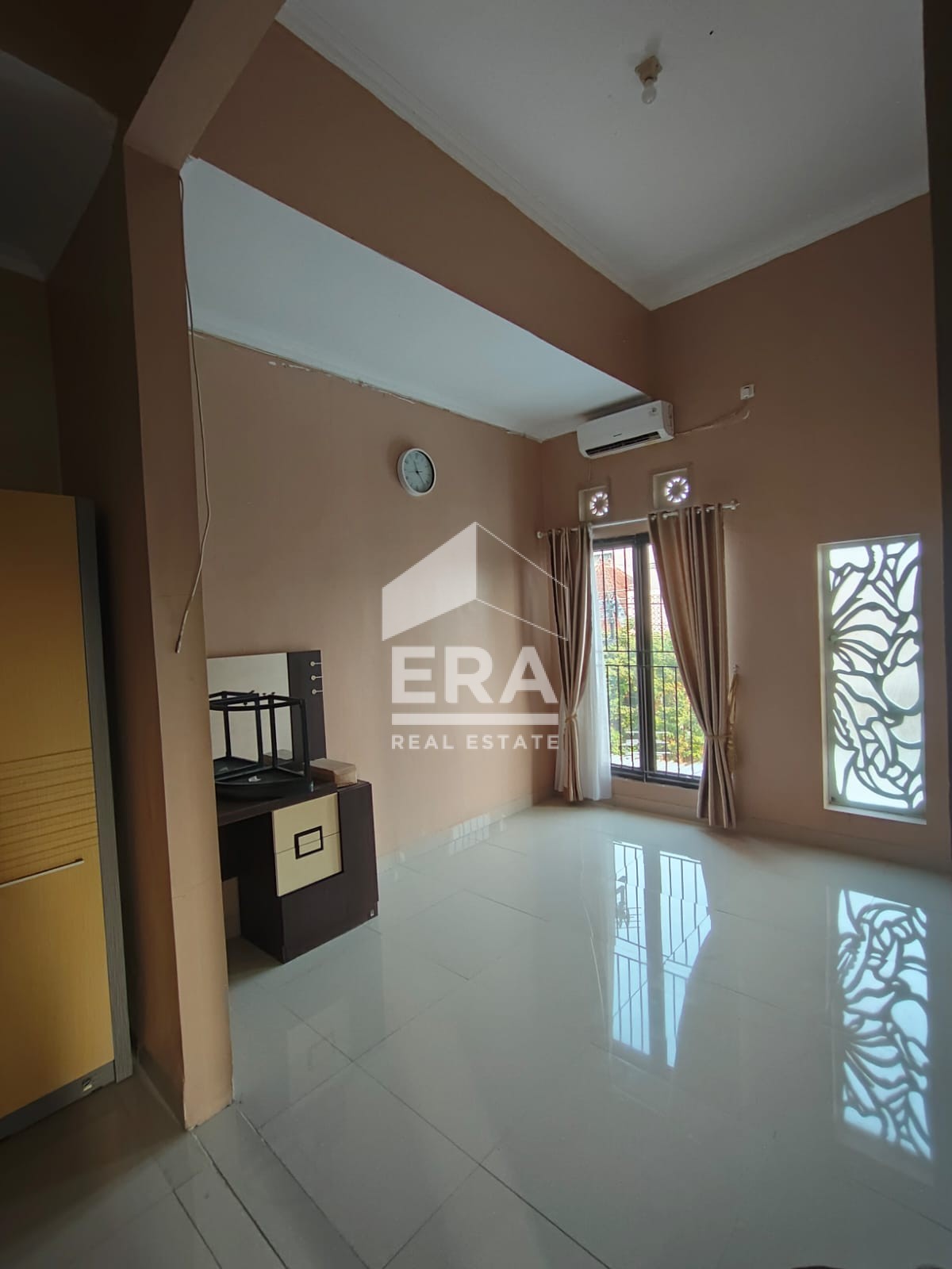 interior 6