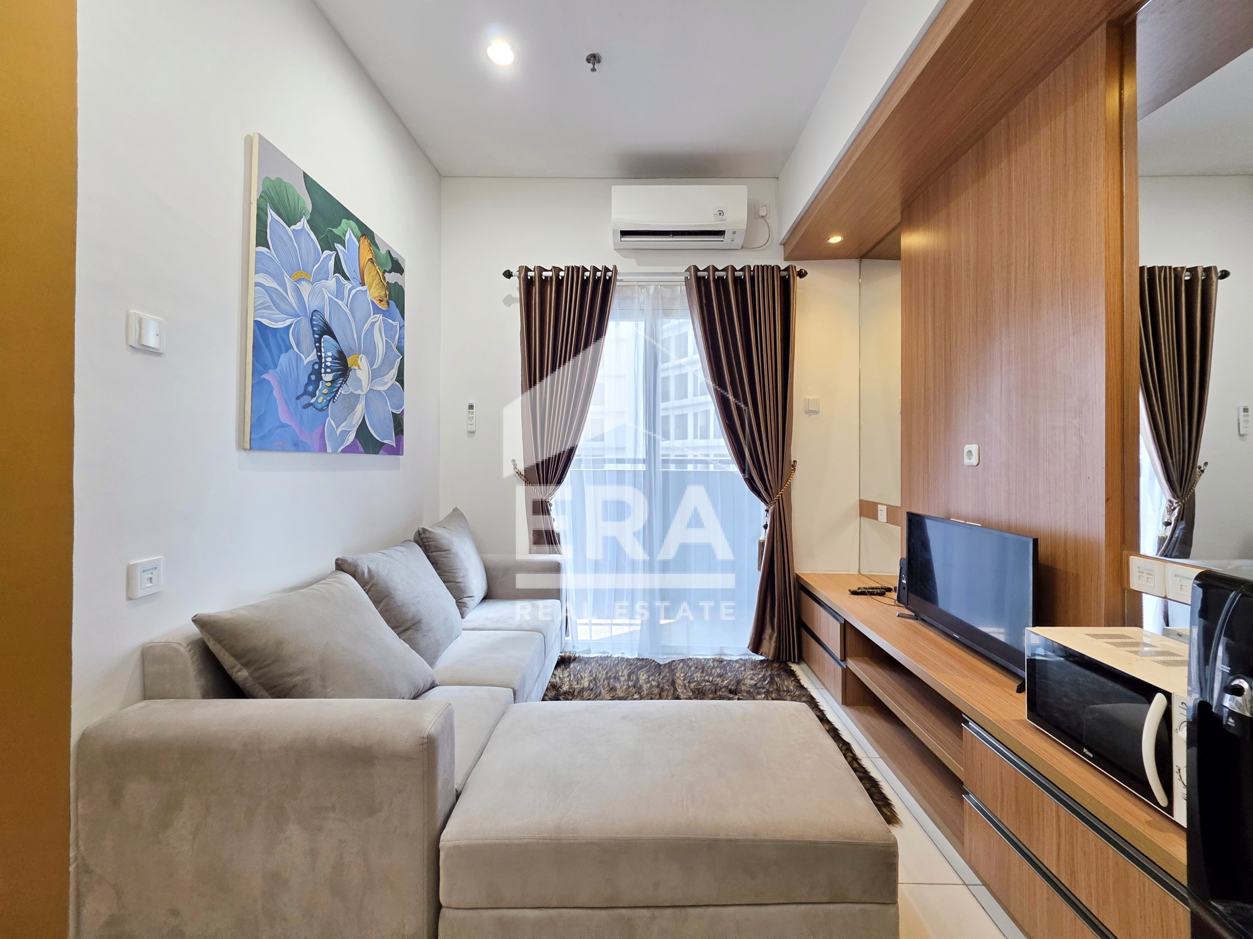 interior 10