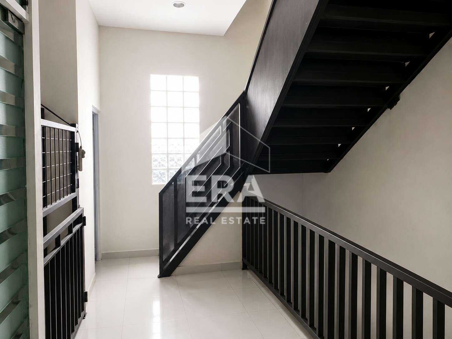 interior 6