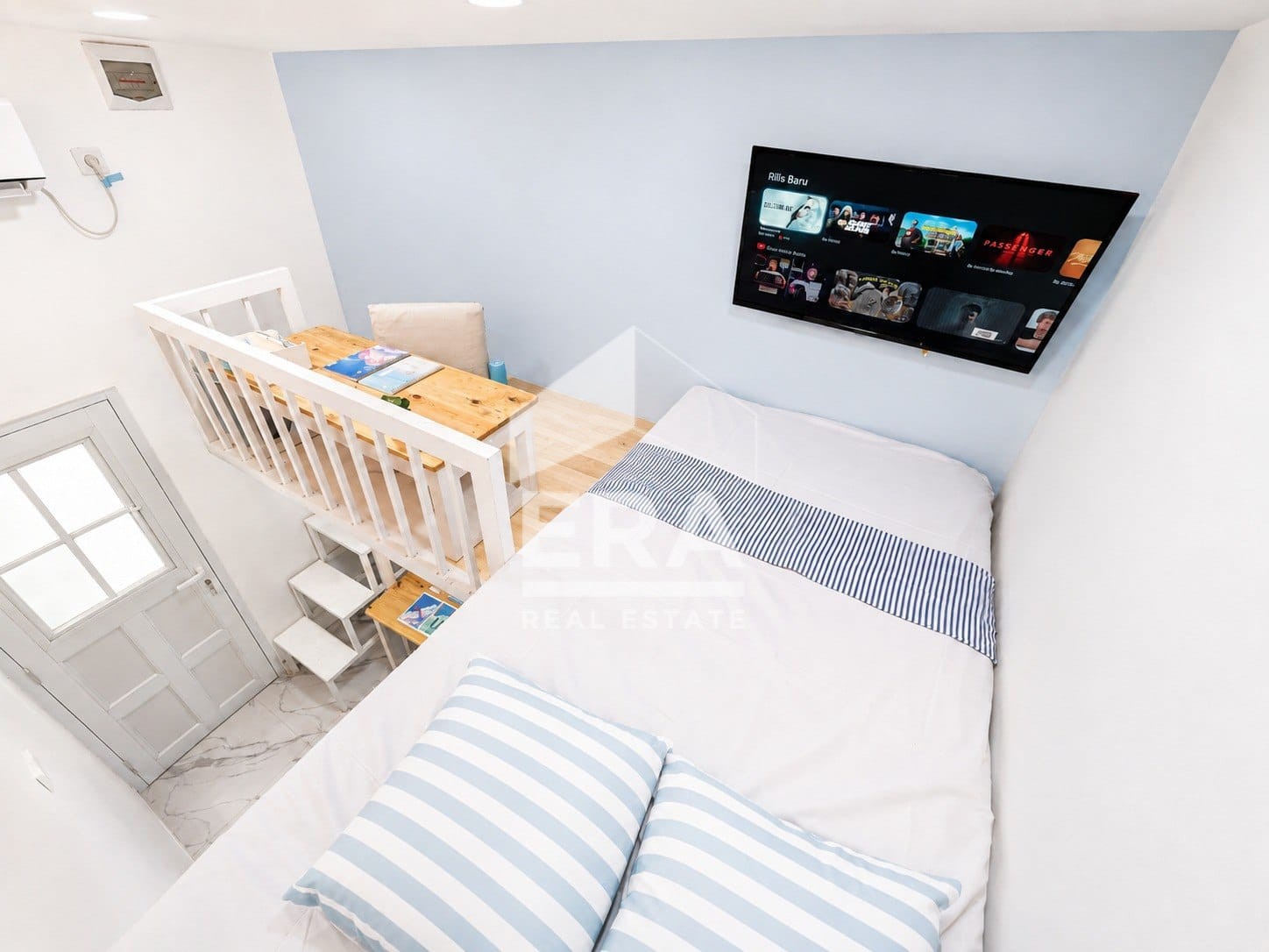 interior 12
