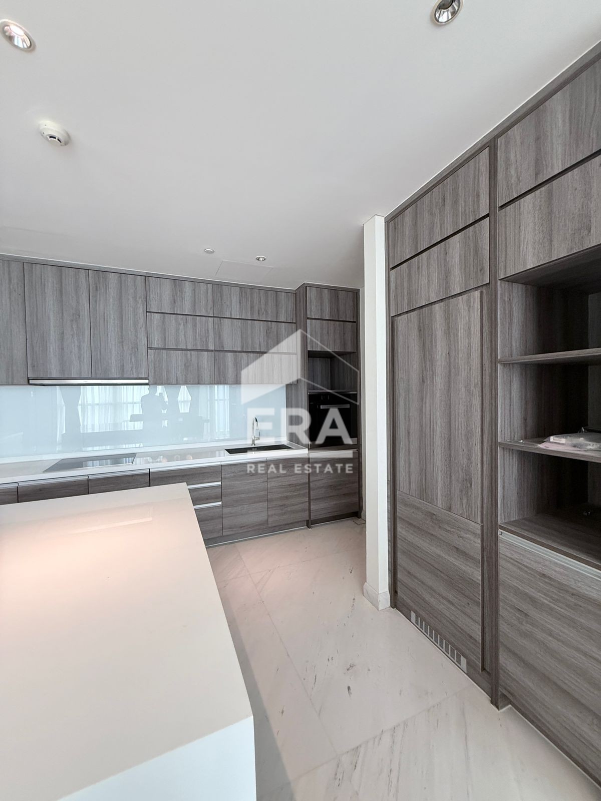 interior 6
