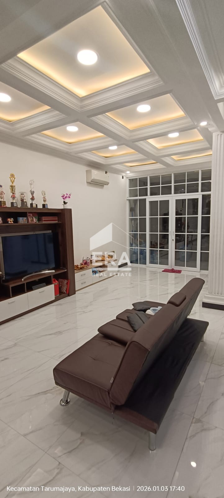 interior 22