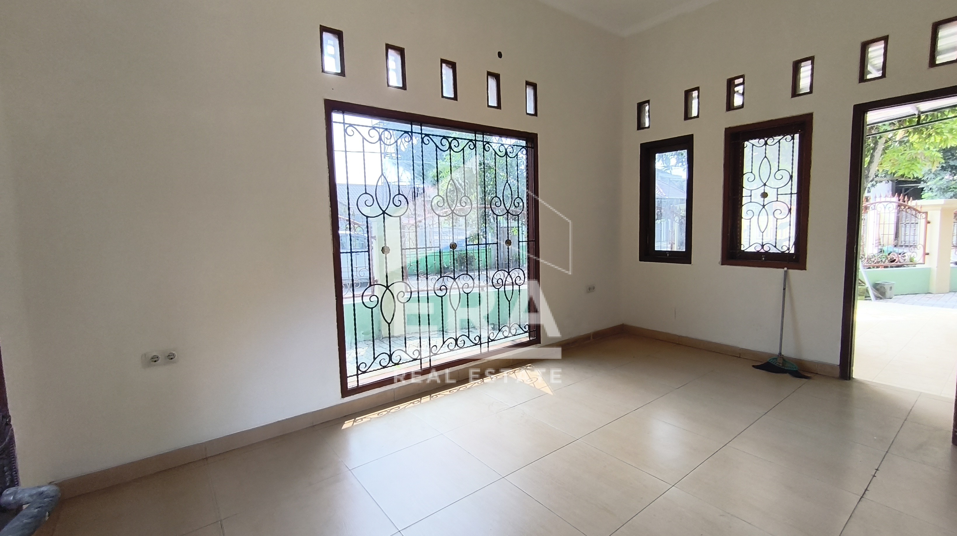 interior 15