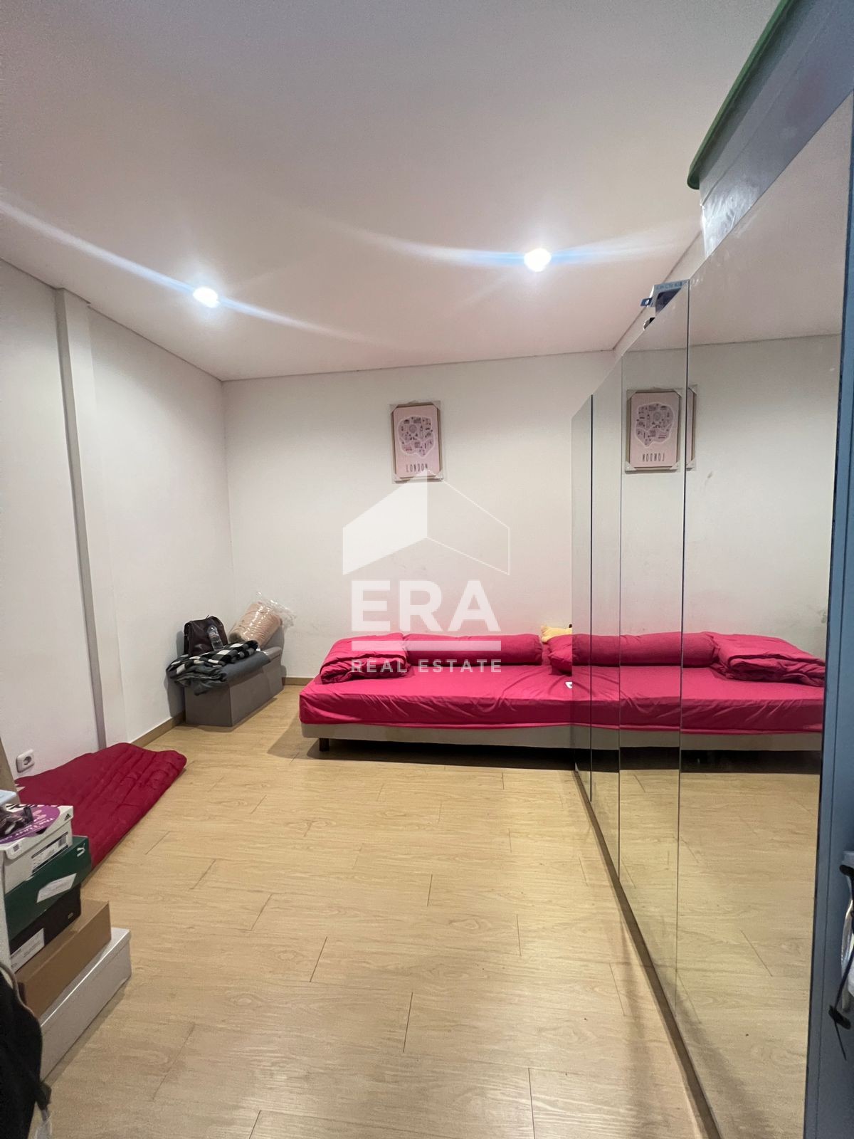 interior 6