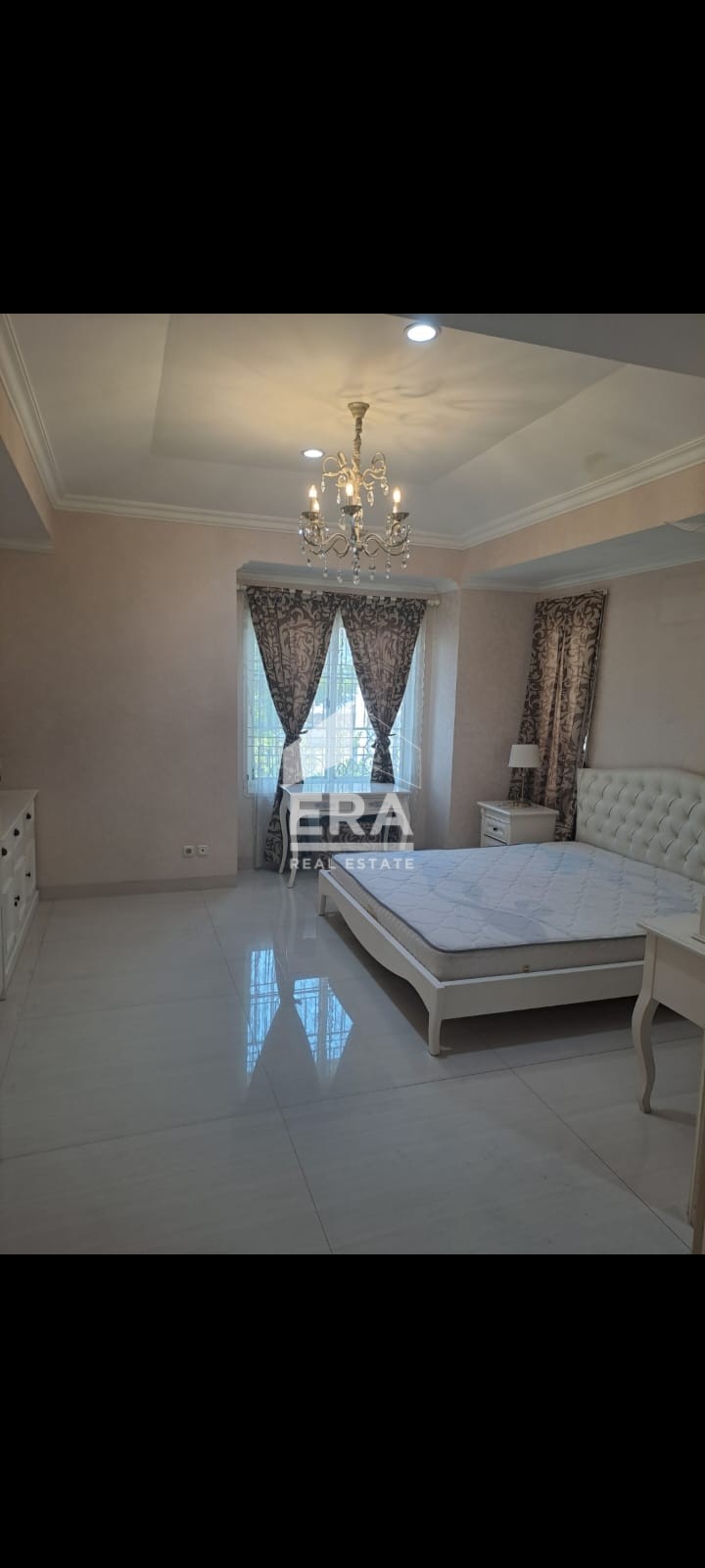 interior 12