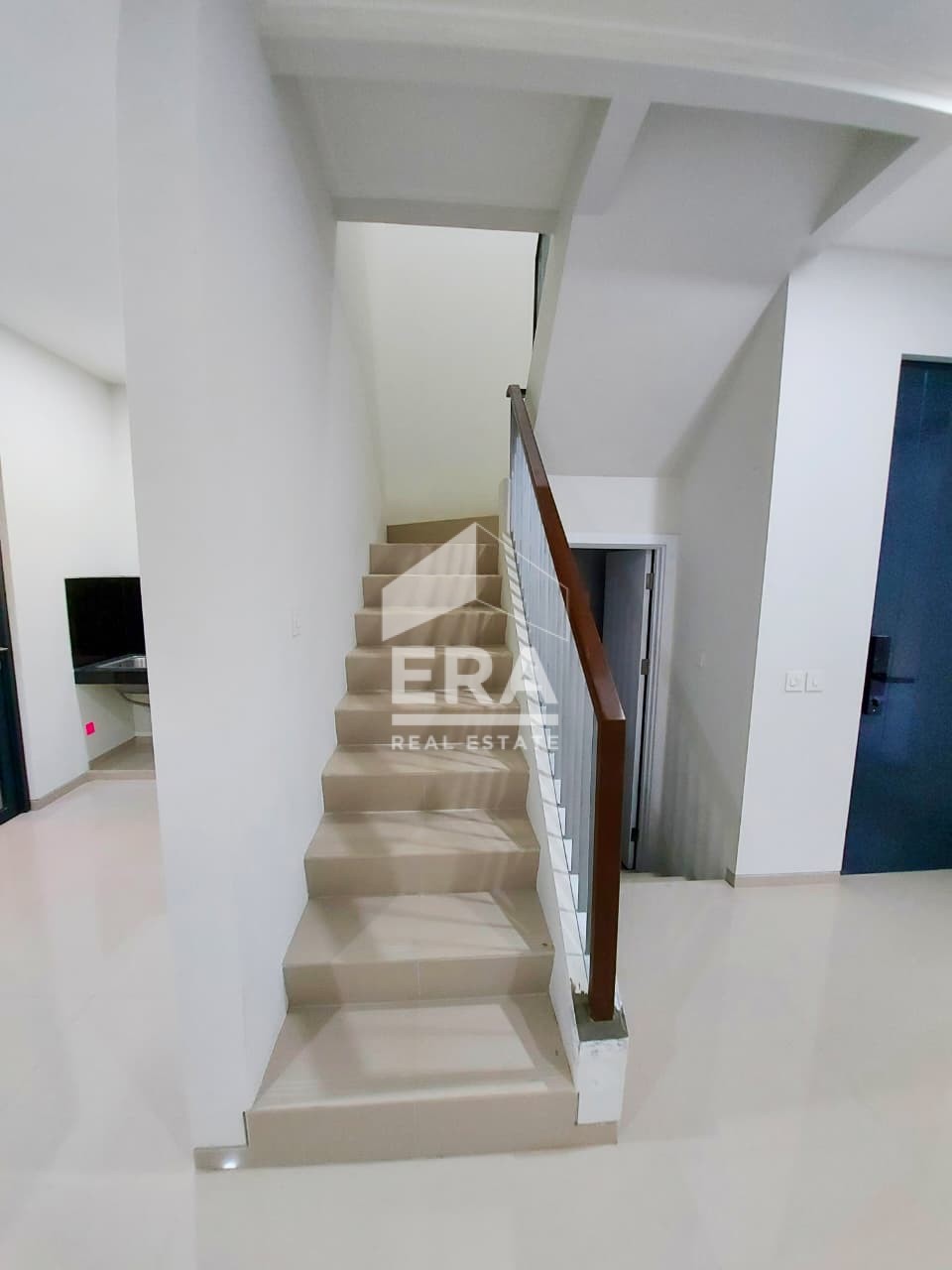 interior 8