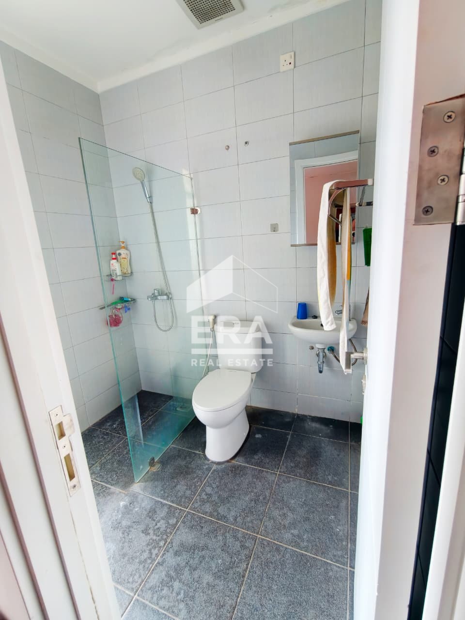 interior 8