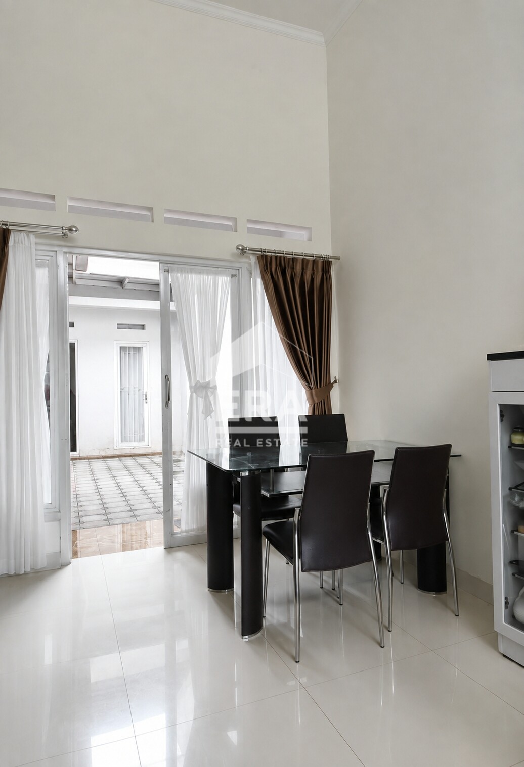 interior 4