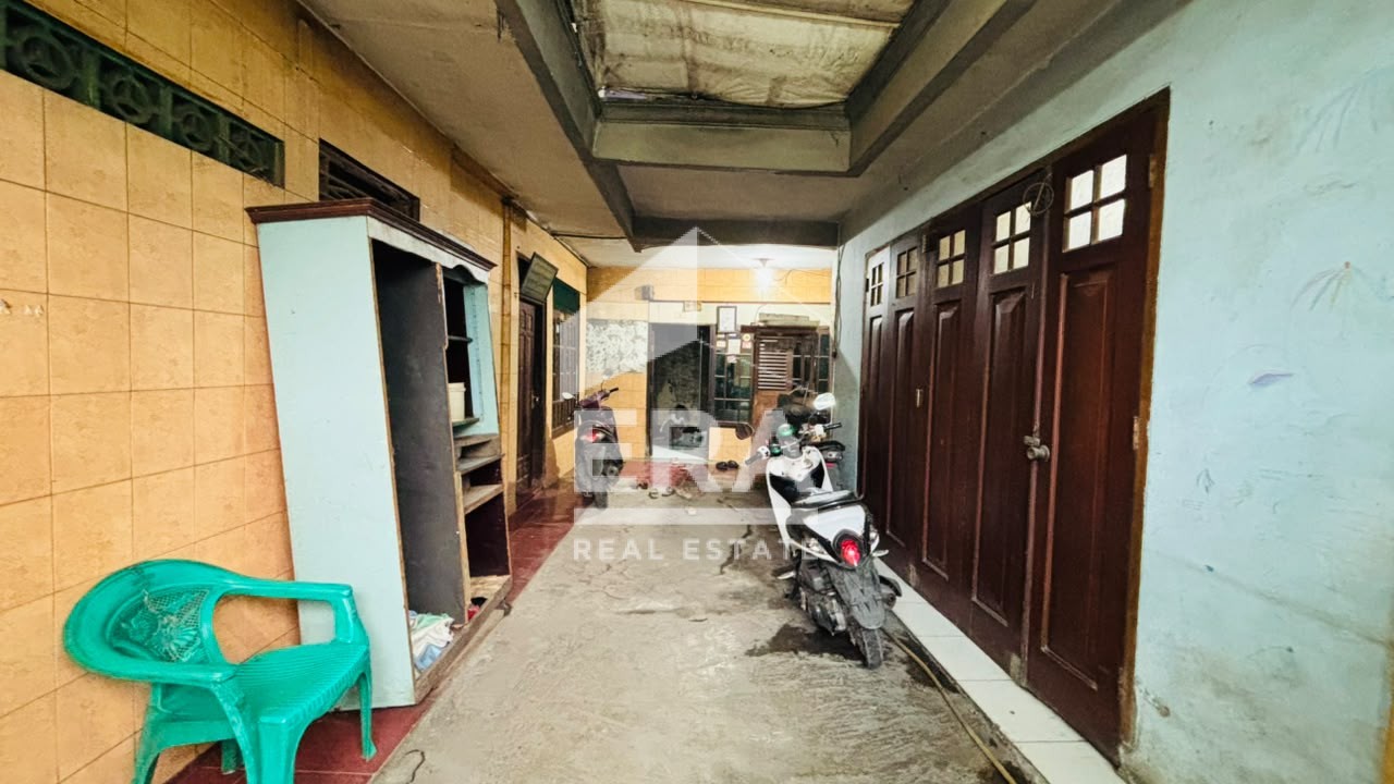 interior 11