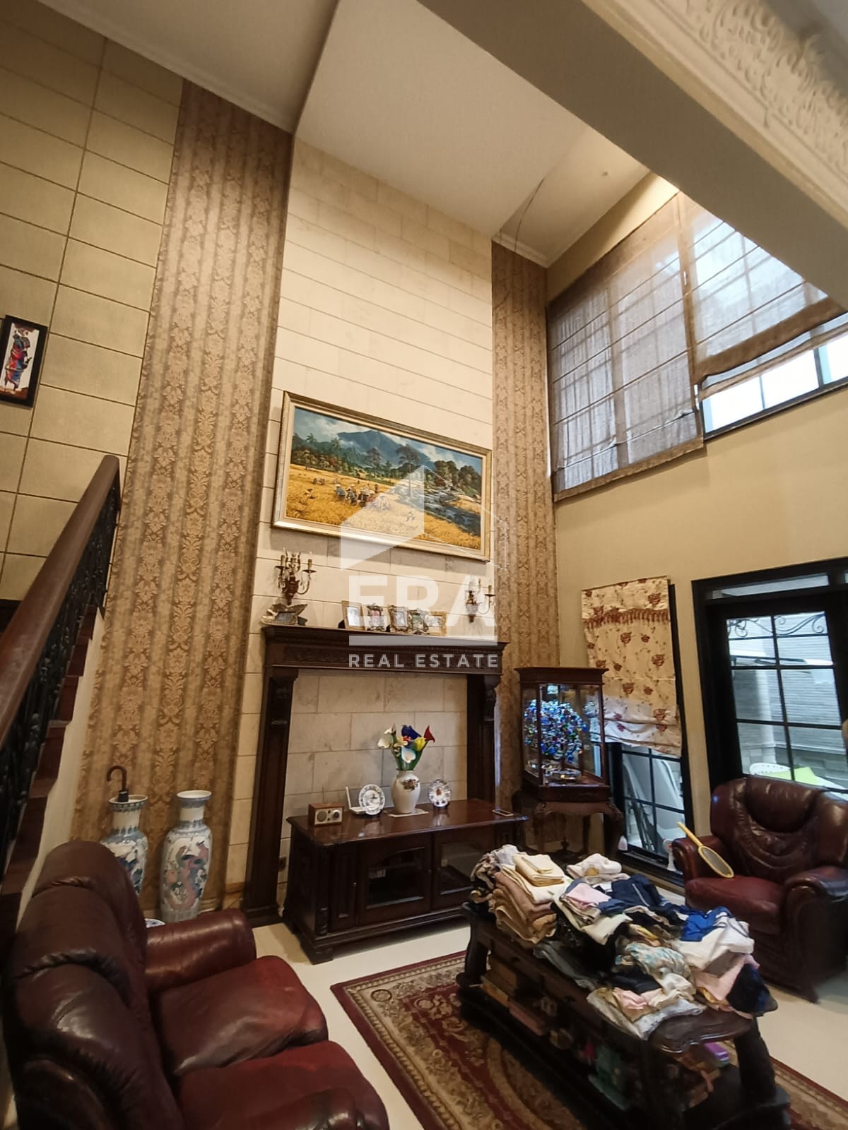 interior 6