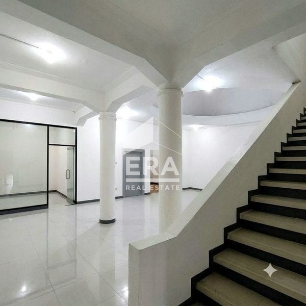 interior 6