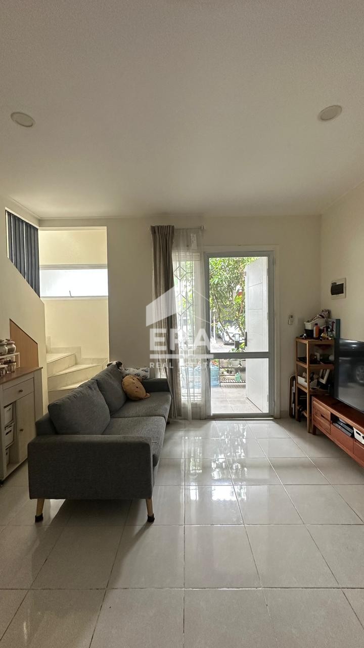 interior 3