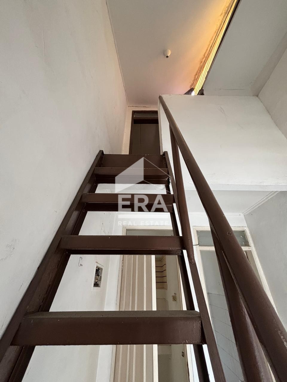 interior 11