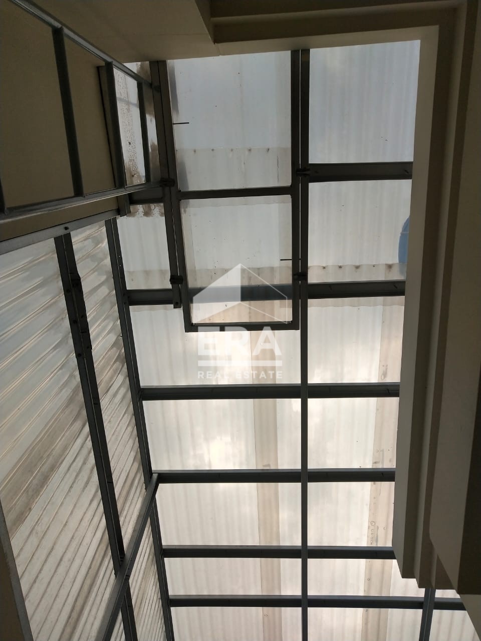 interior 16