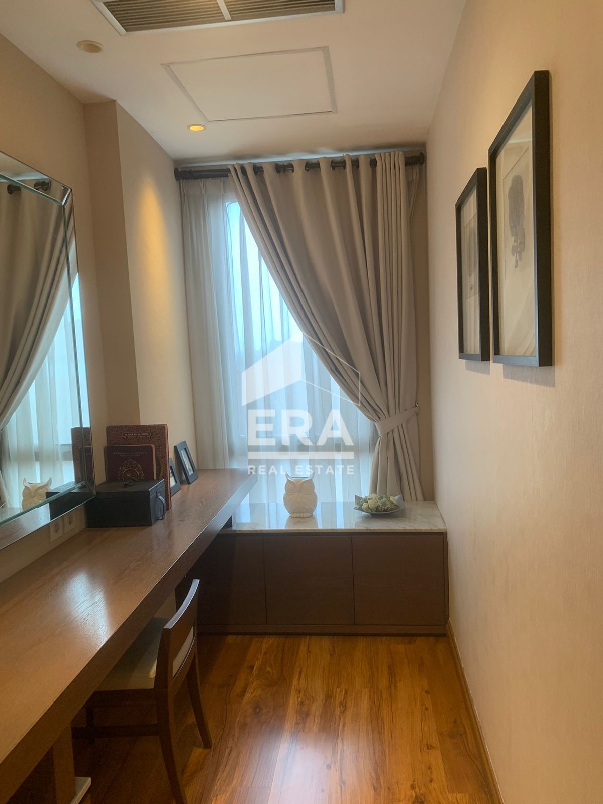 interior 10