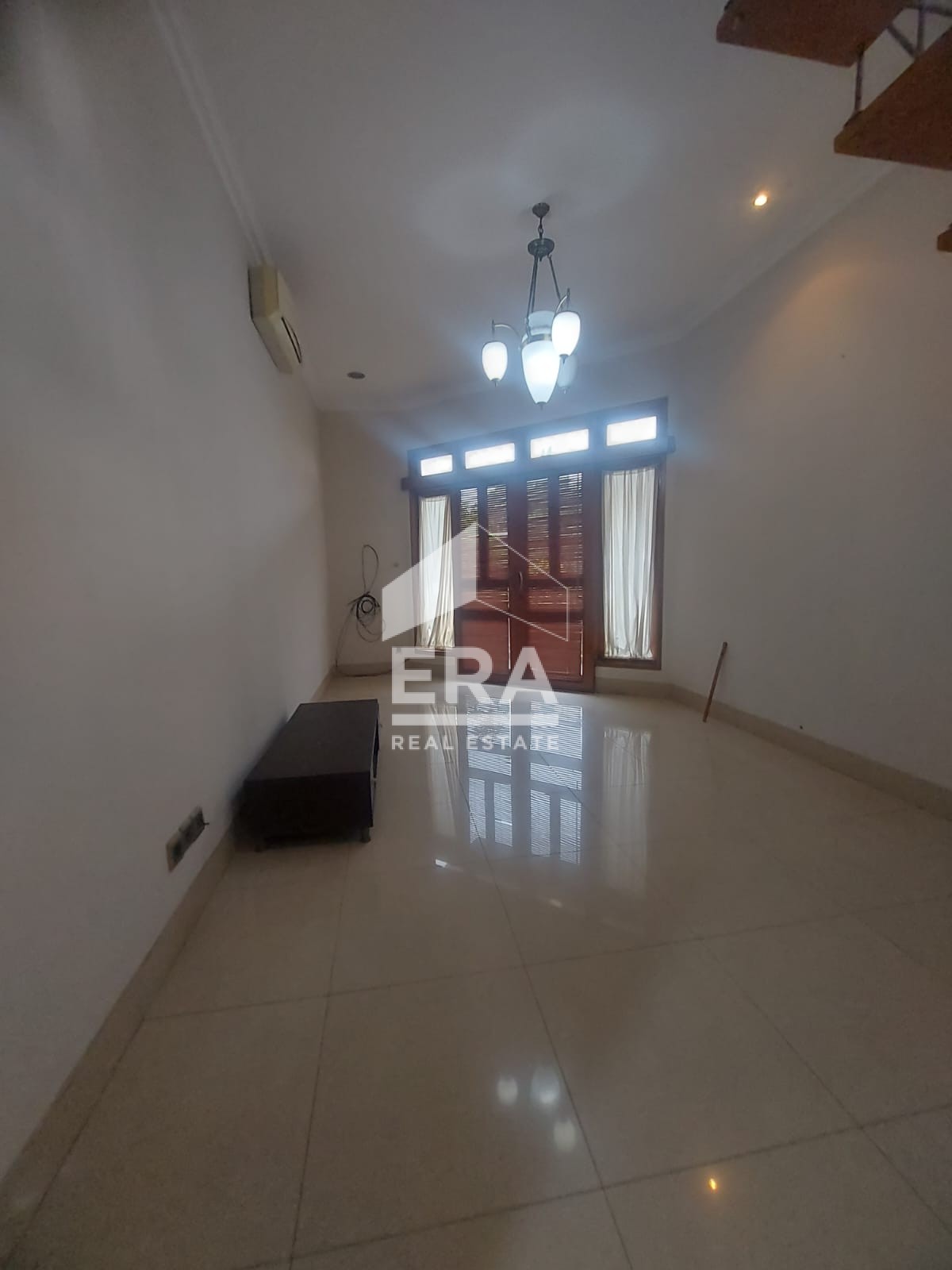 interior 12