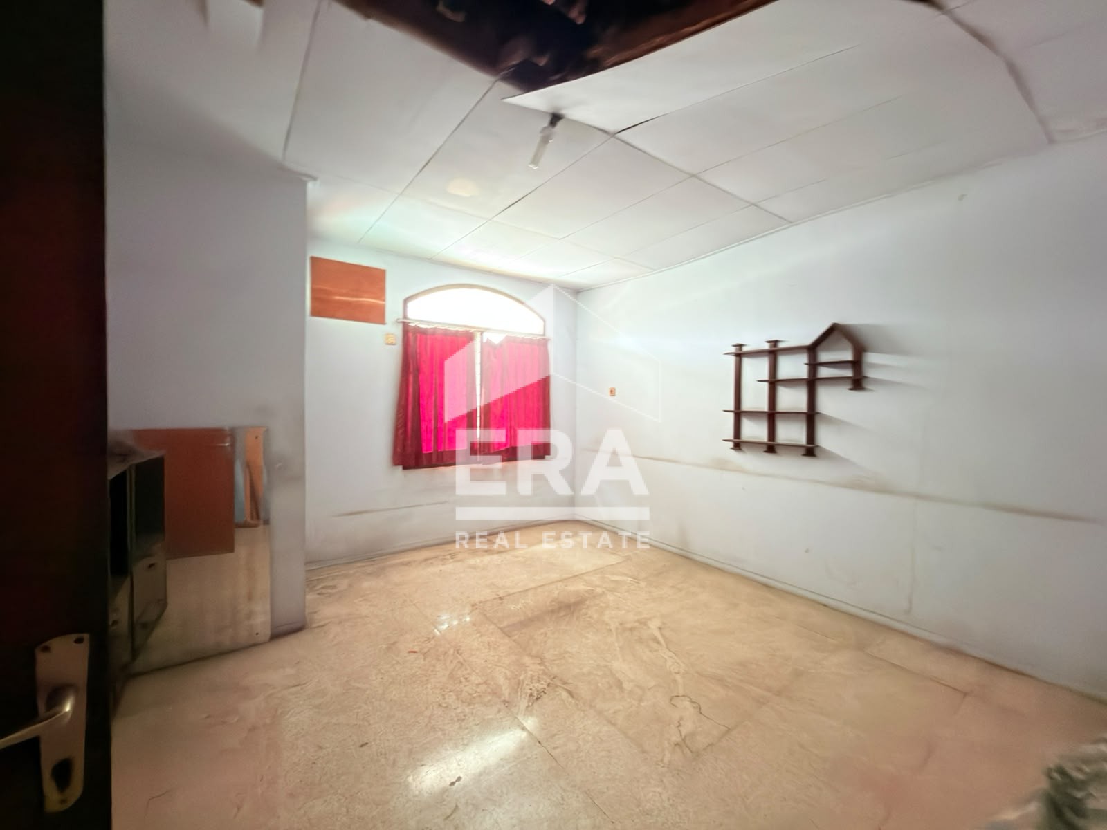 interior 8