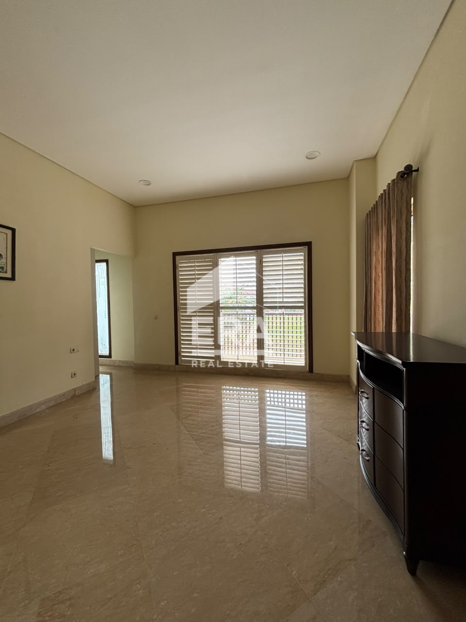 interior 4