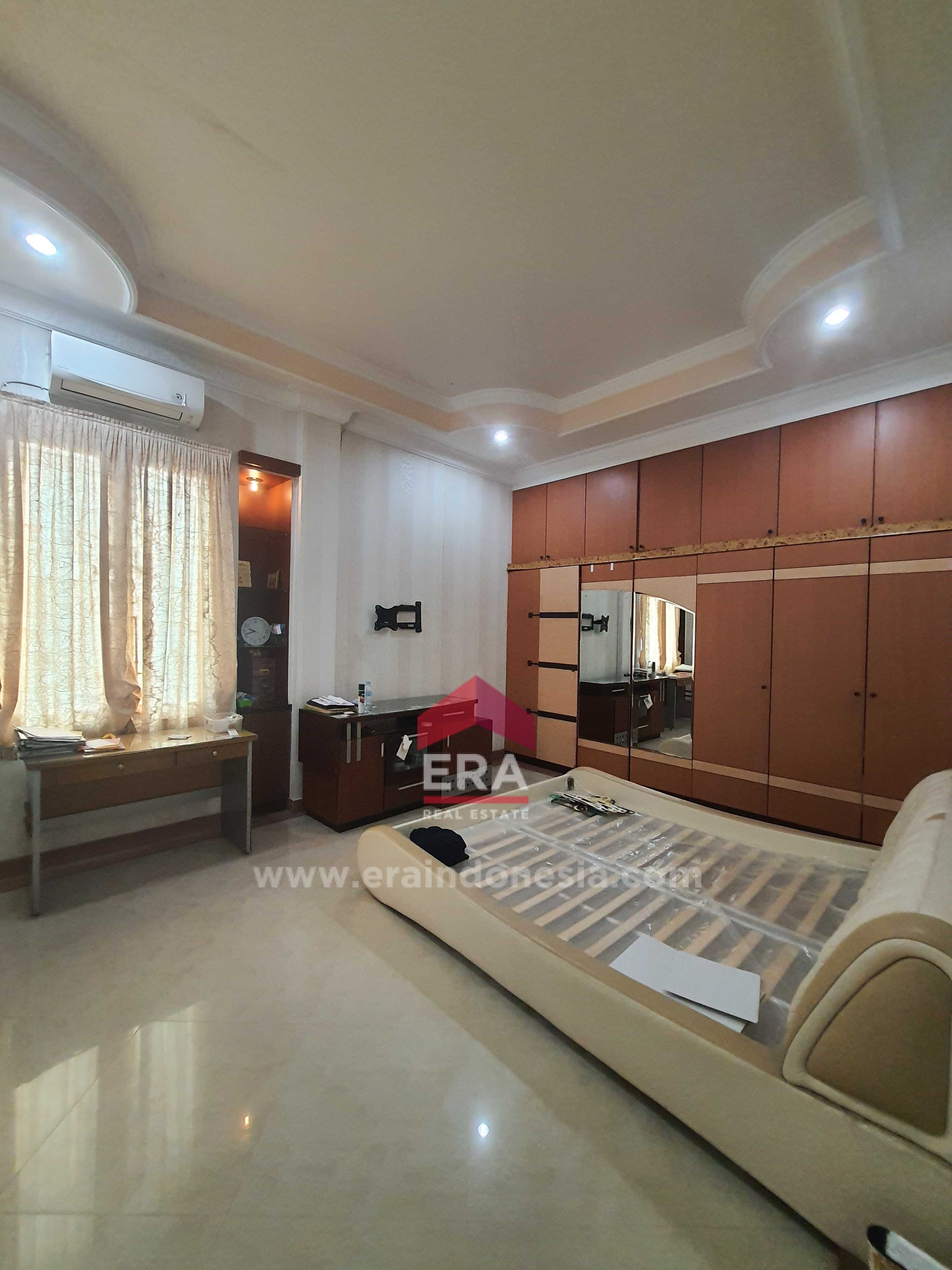 interior 6