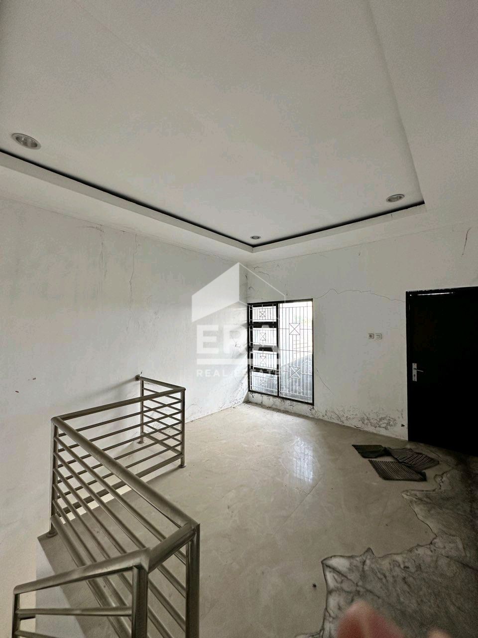 interior 6