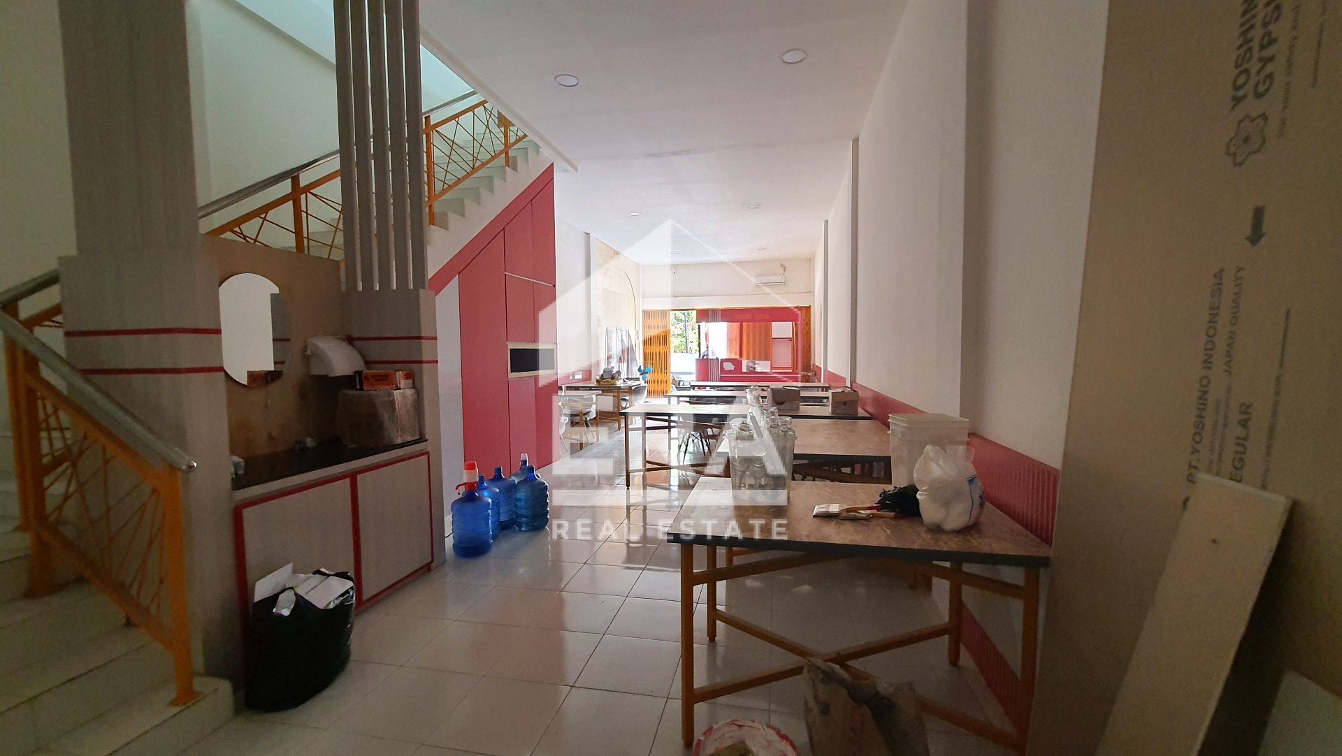 interior 2
