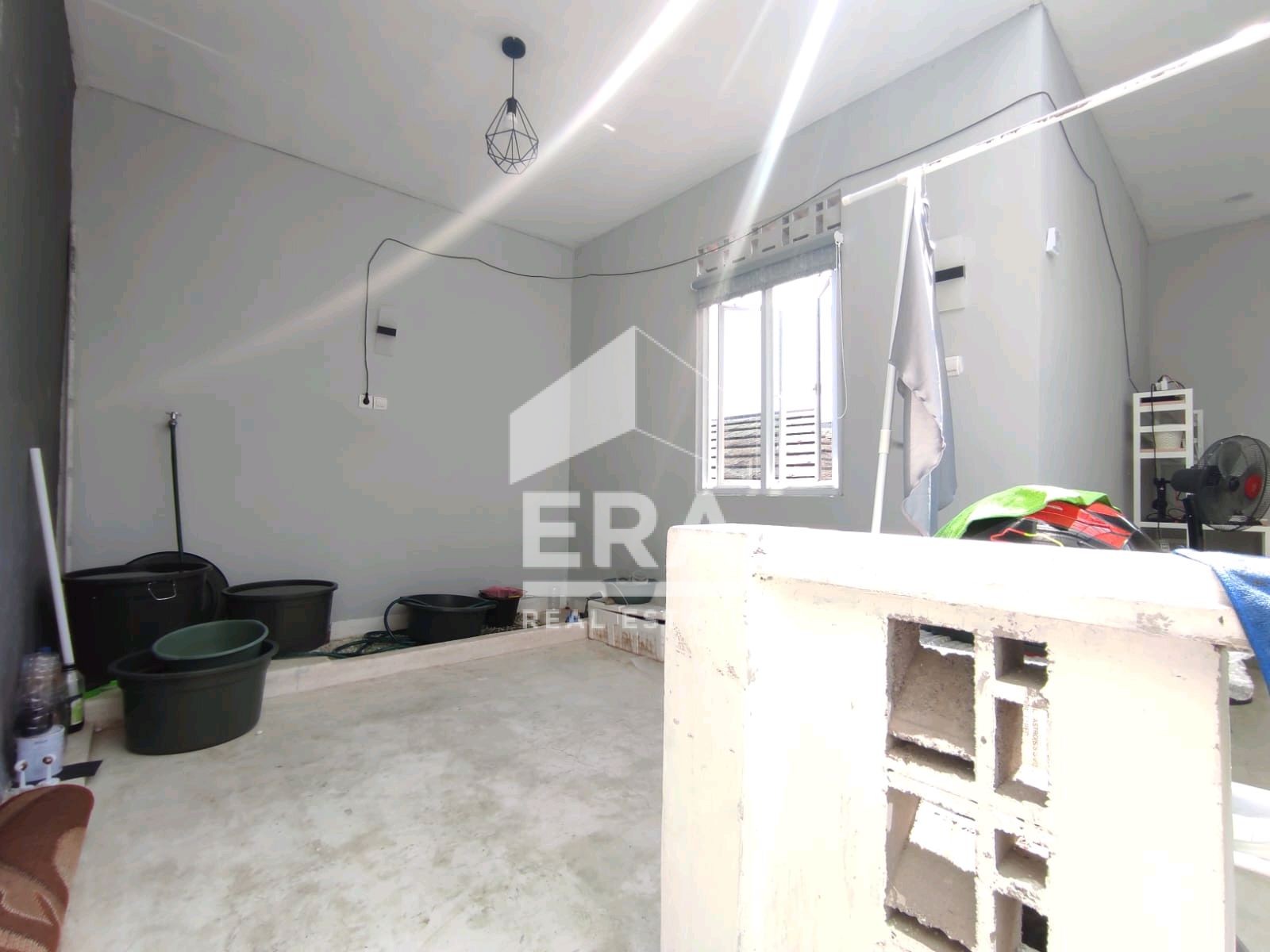 interior 8