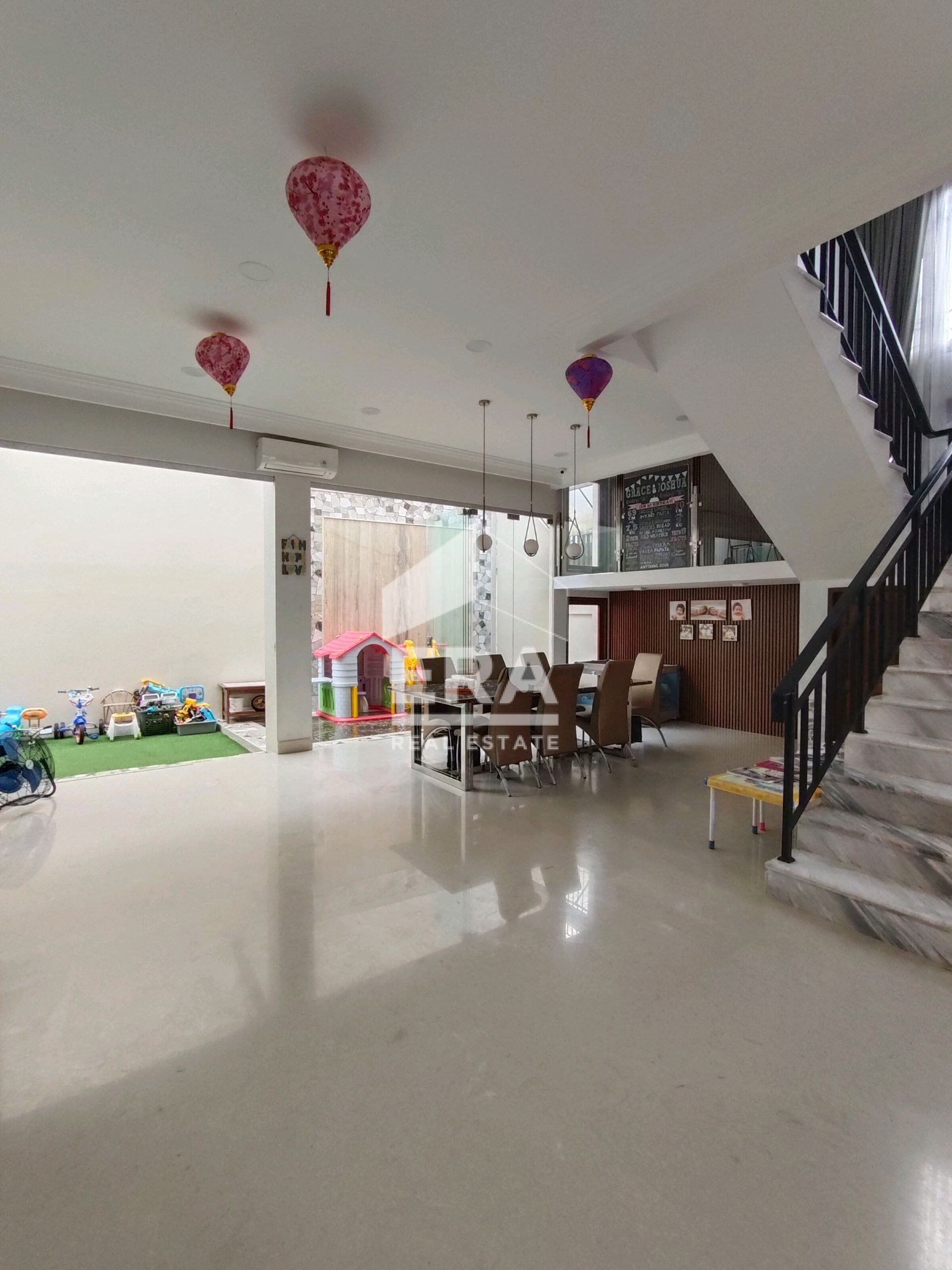 interior 3