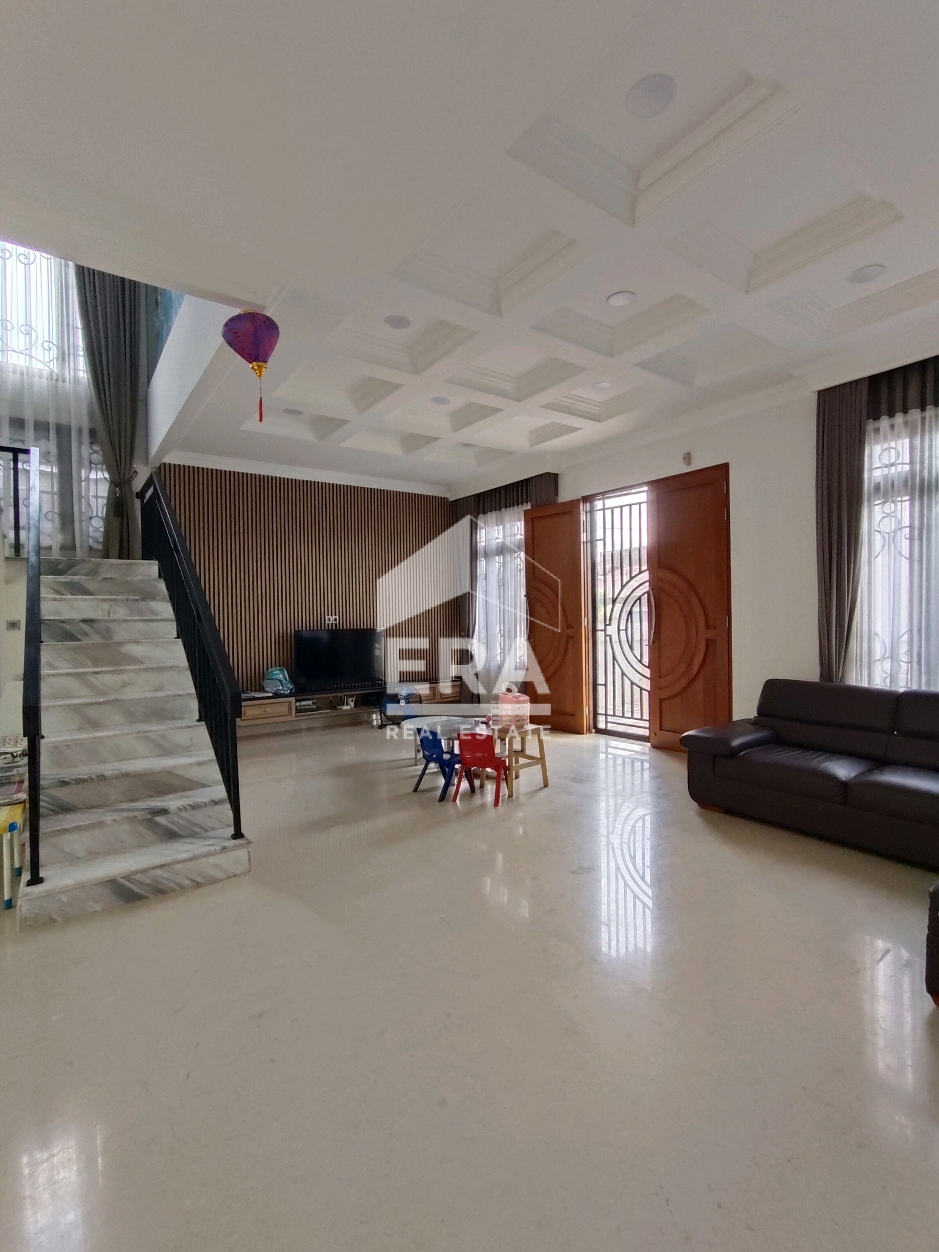 interior 6