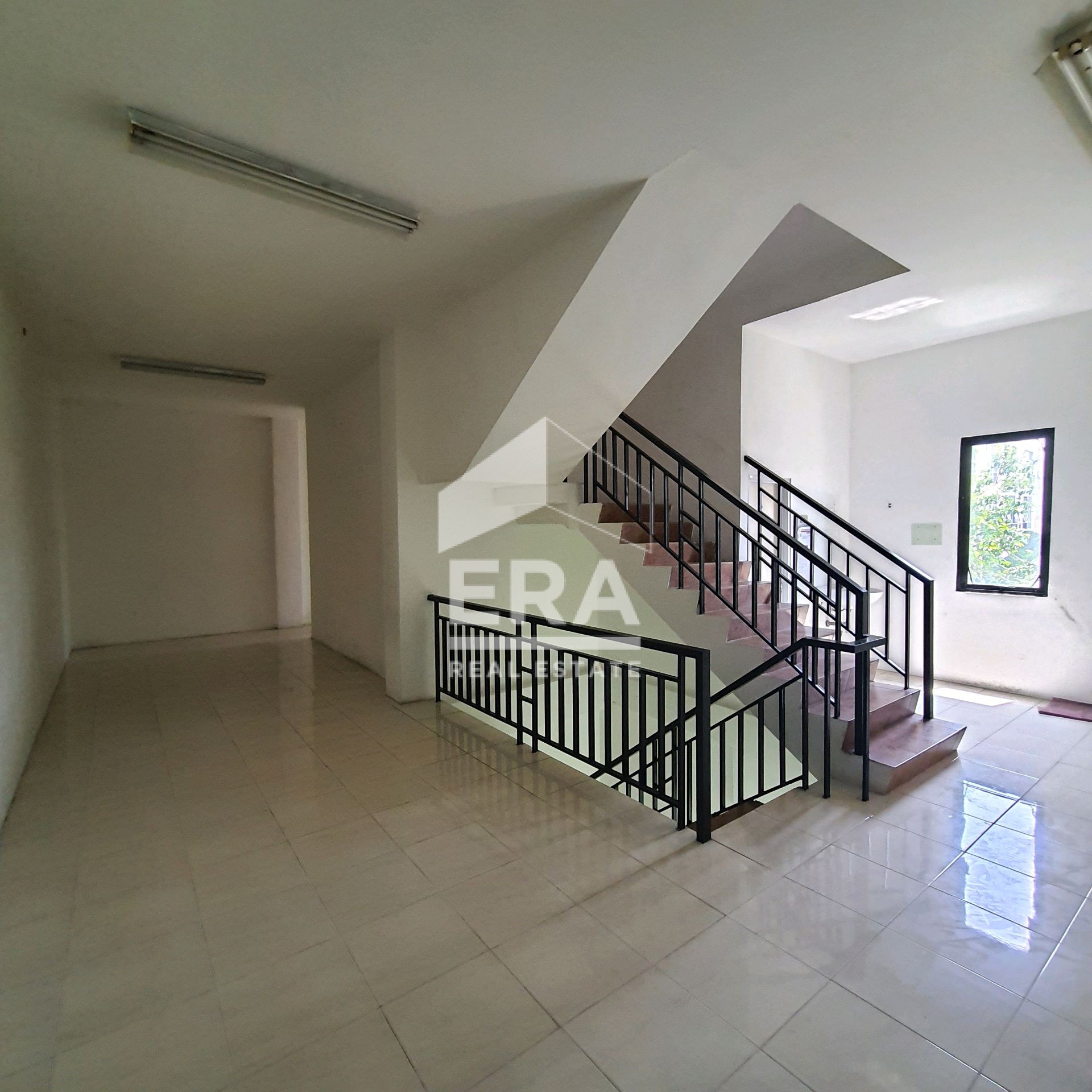 interior 6