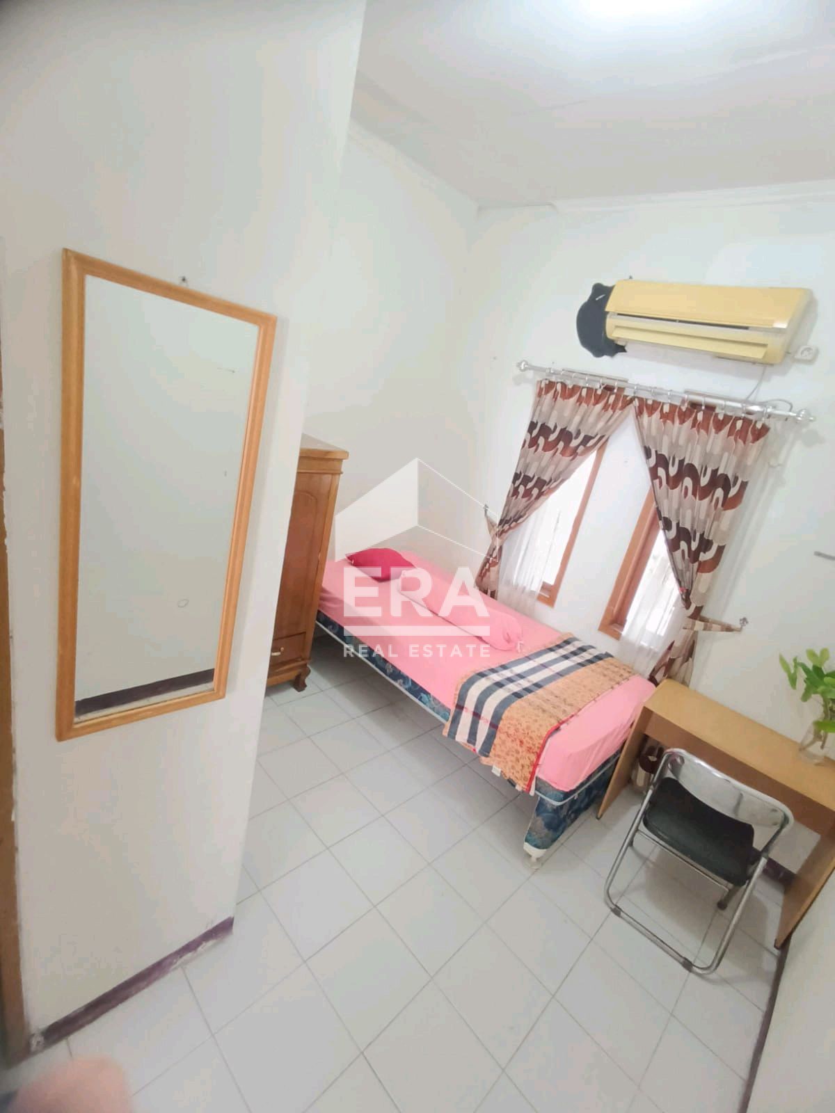 interior 8