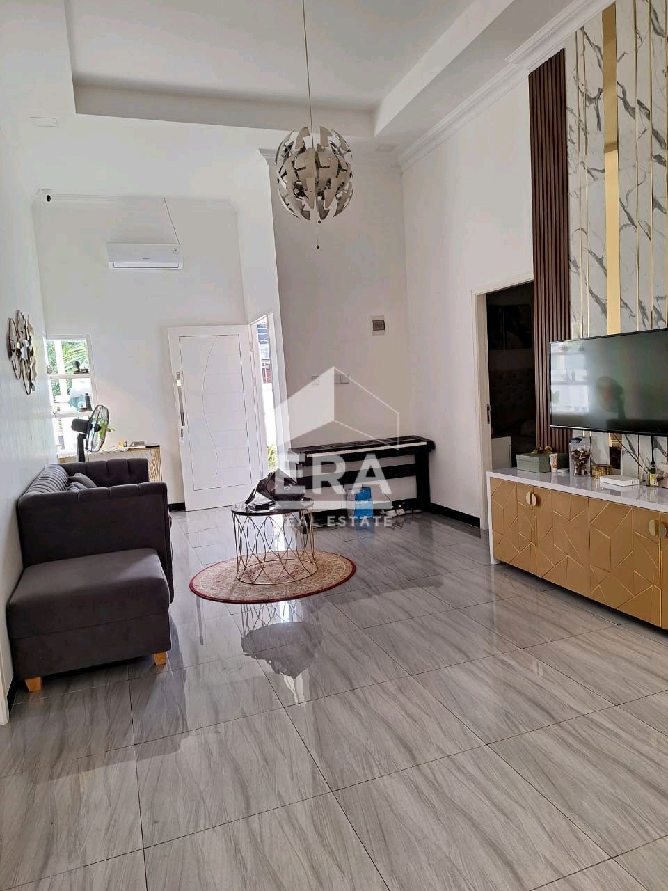 interior 9