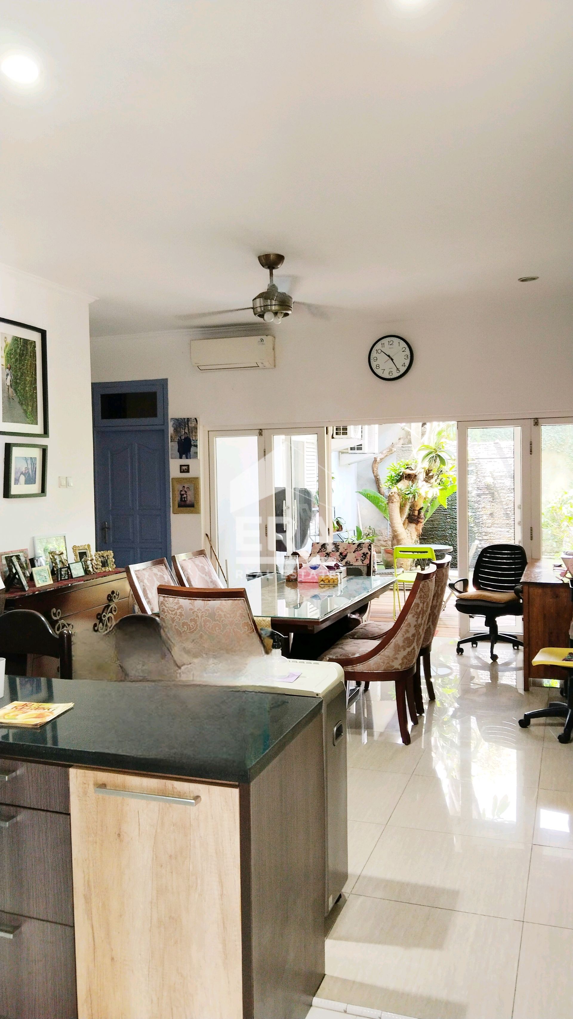 interior 4