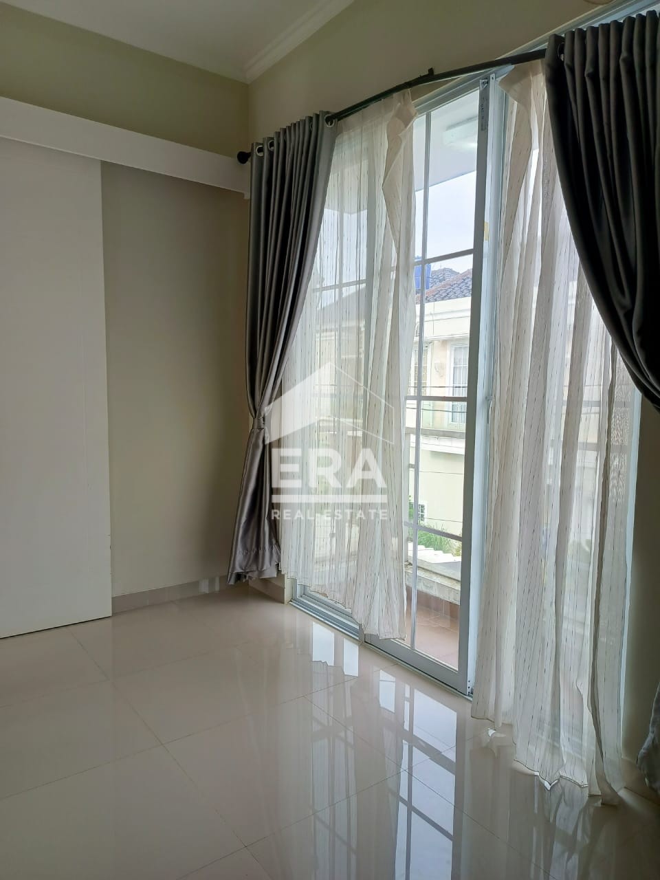 interior 12