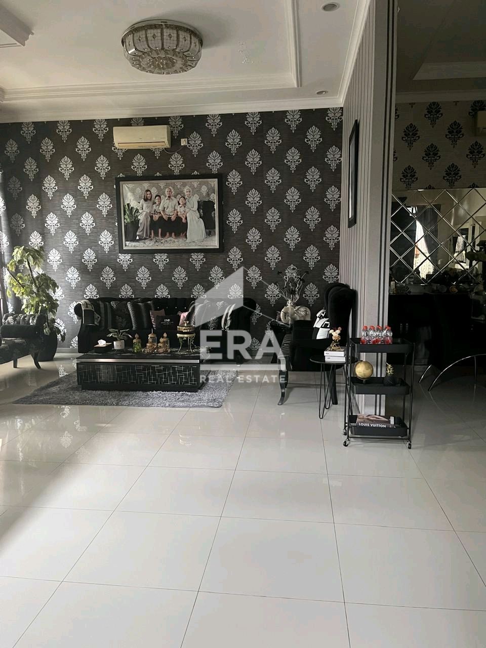 interior 9