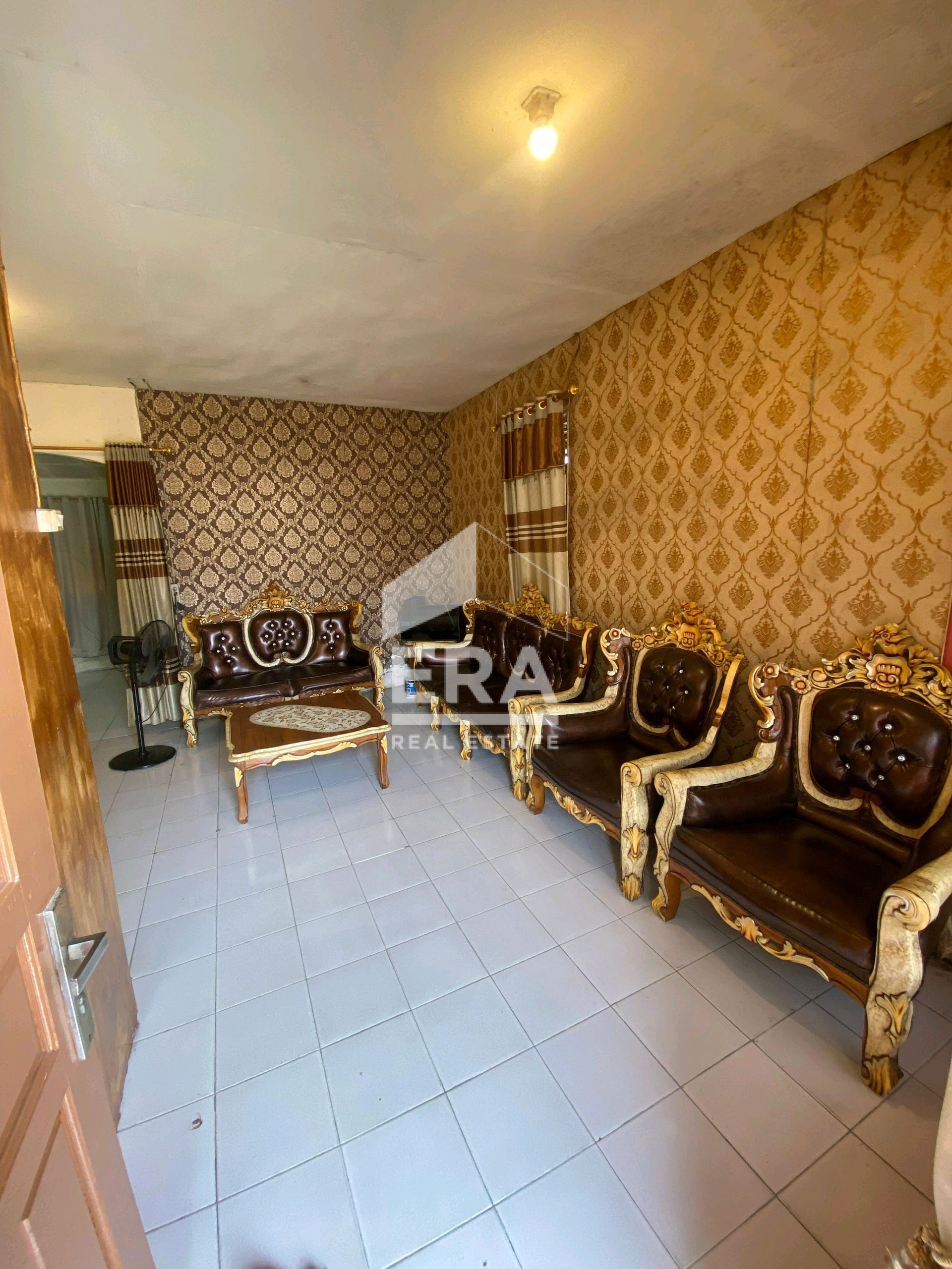 interior 8