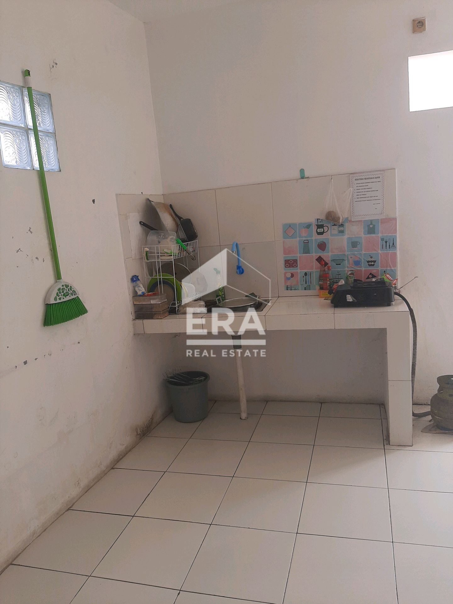 interior 8