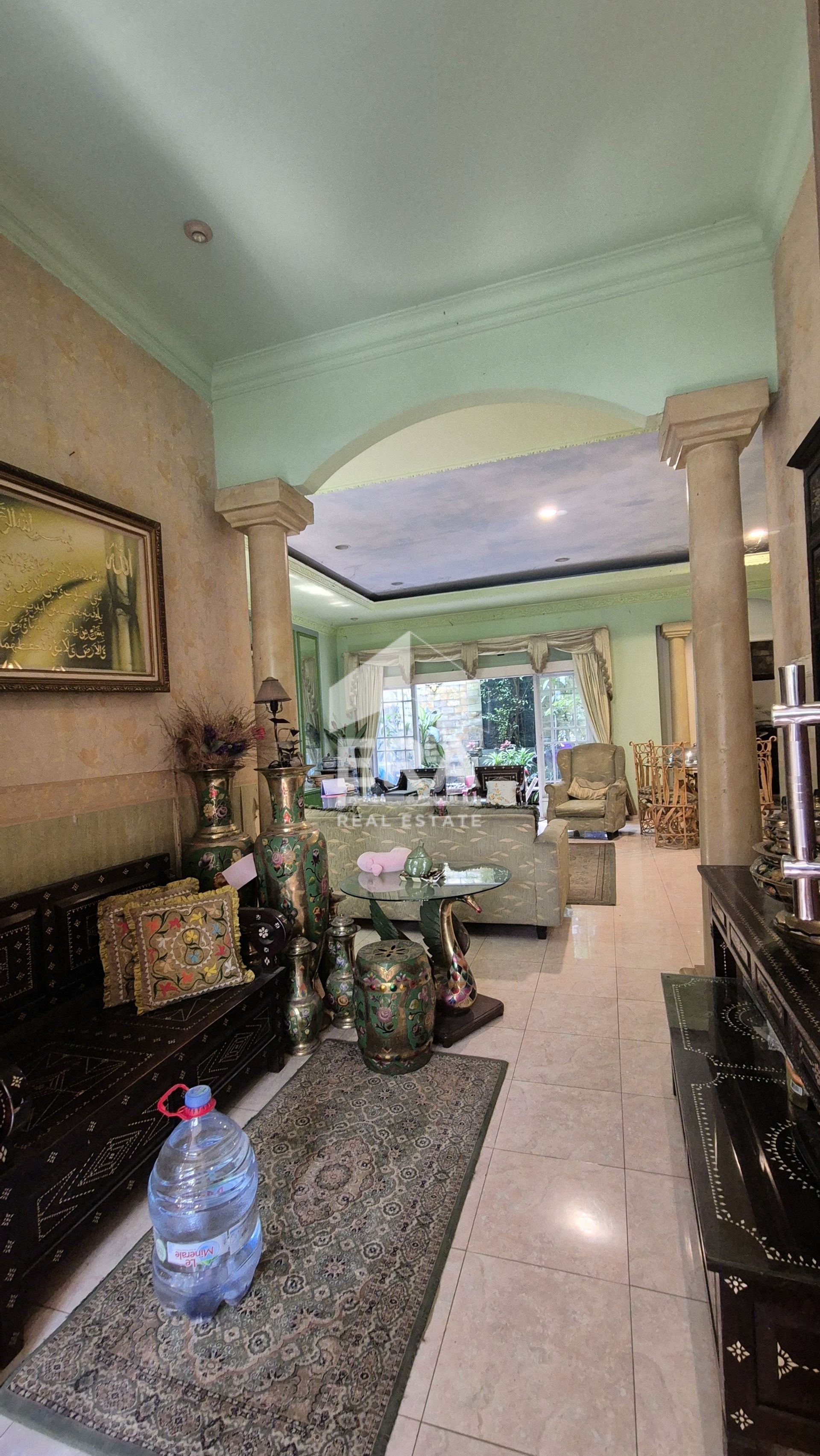 interior 2