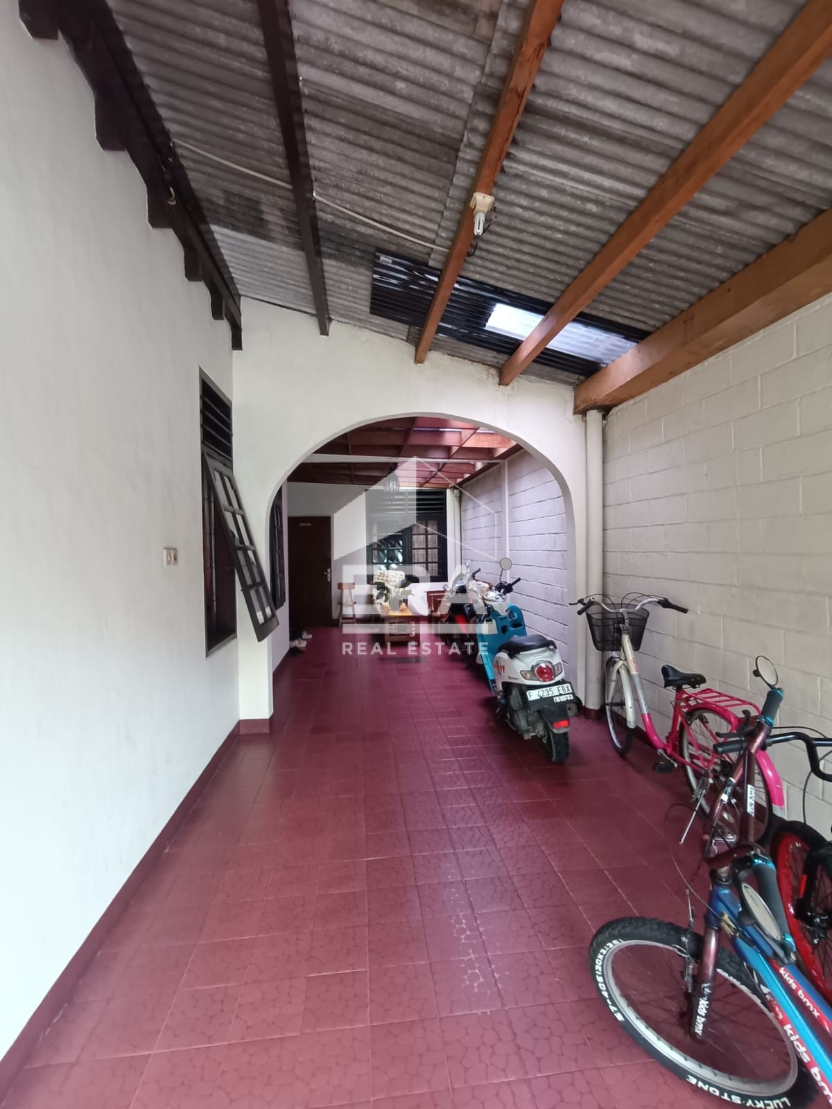 interior 6