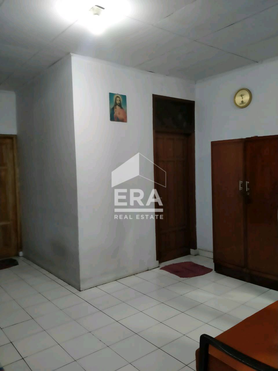 interior 8