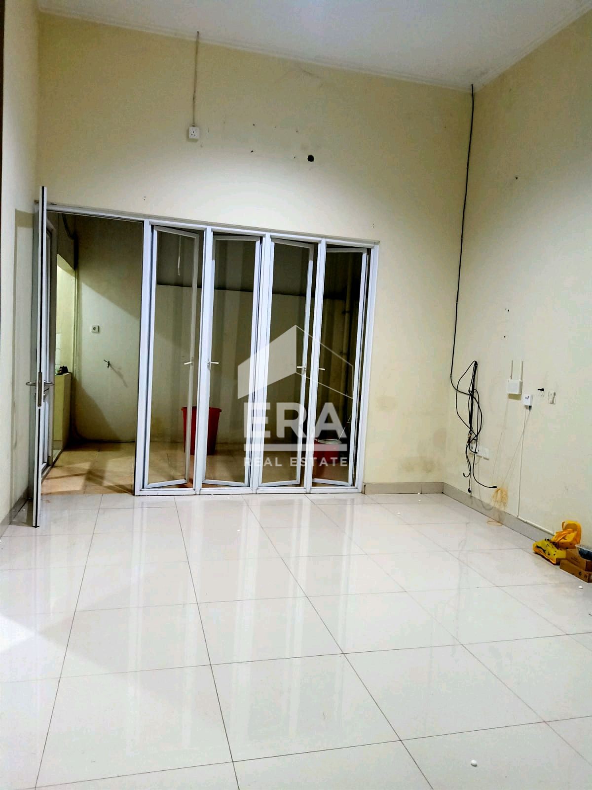 interior 8