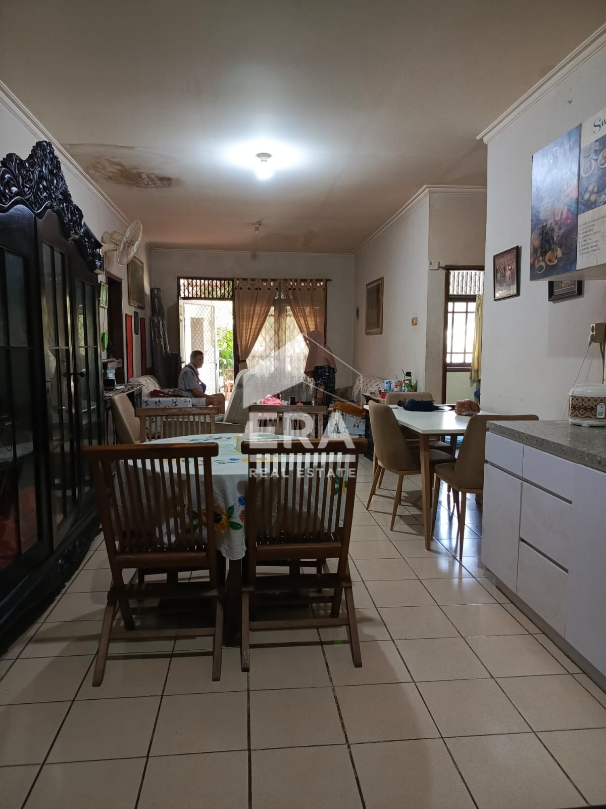 interior 16