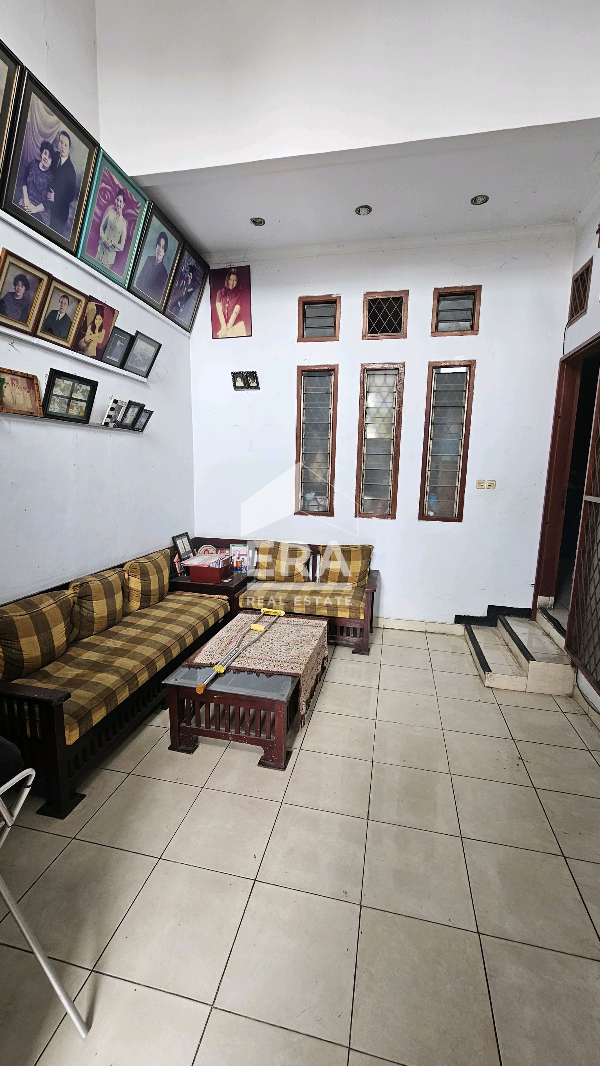 interior 10