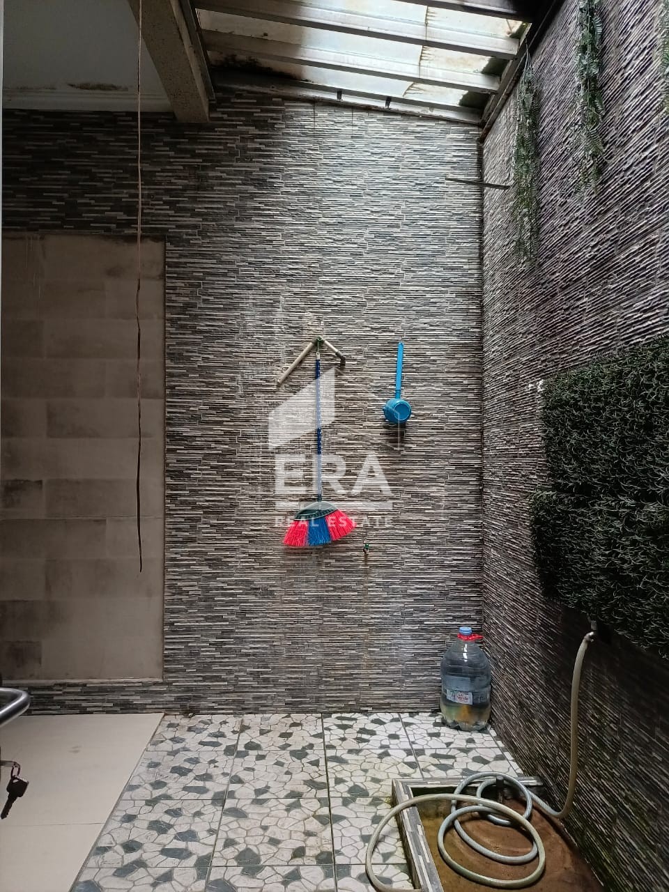 interior 13