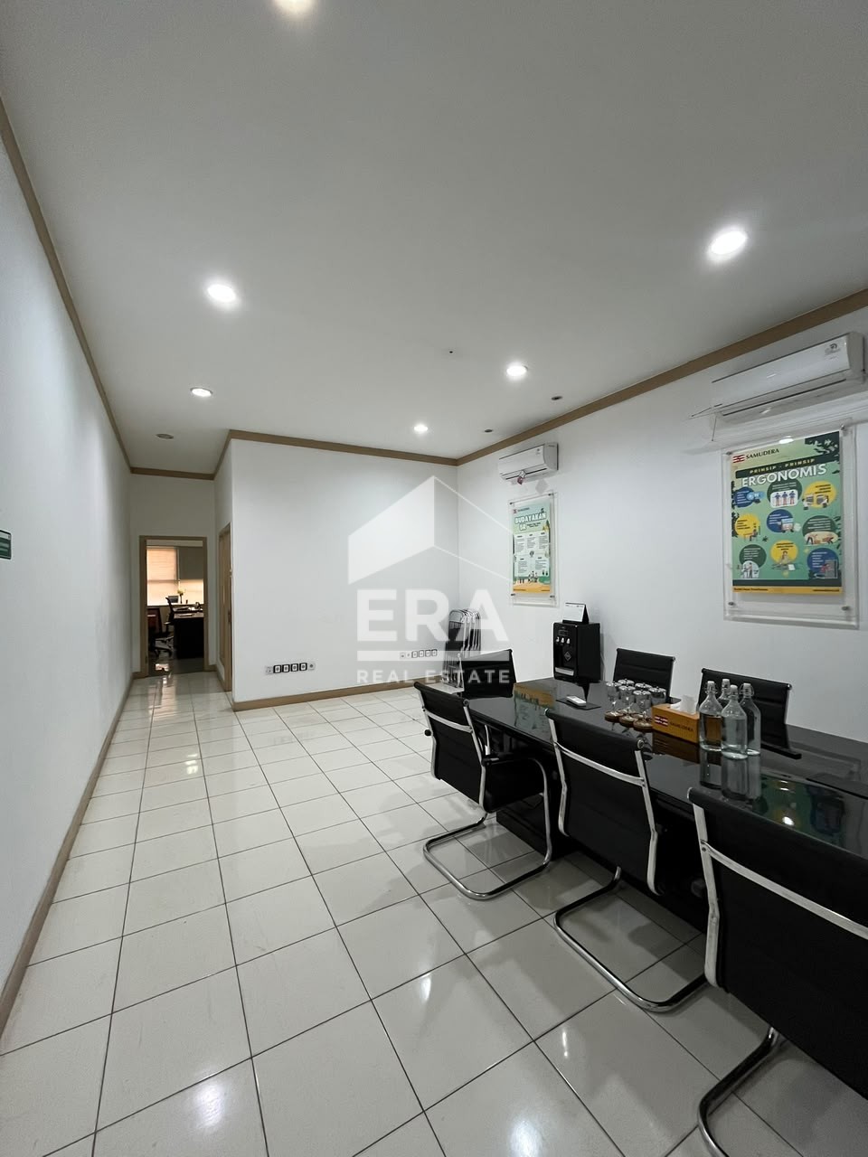 interior 9