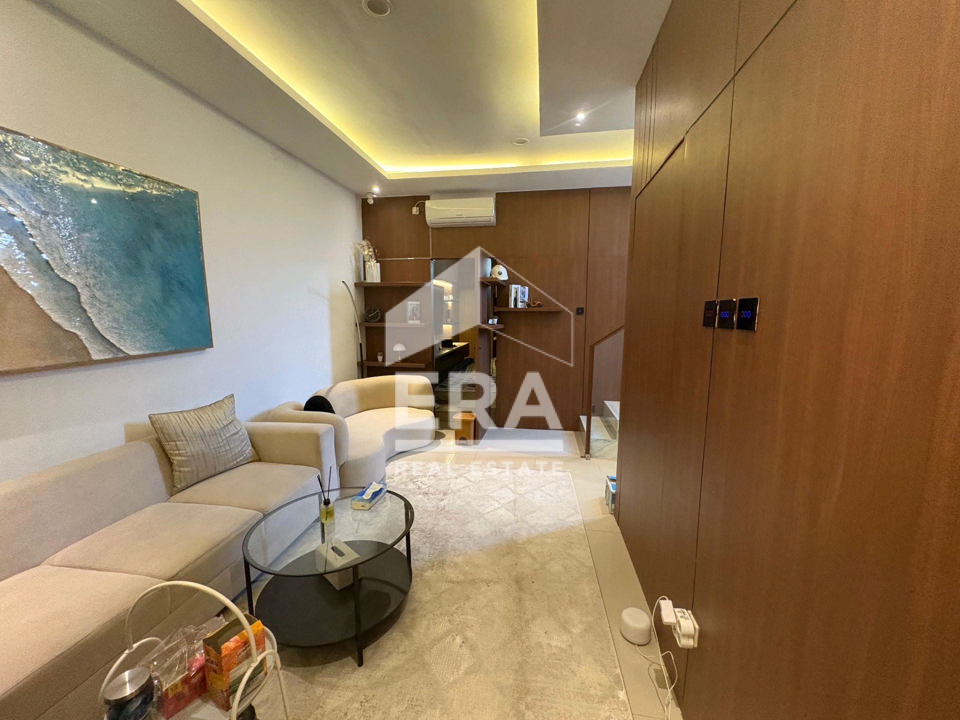 interior 6