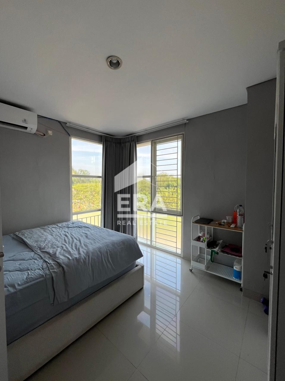 interior 11